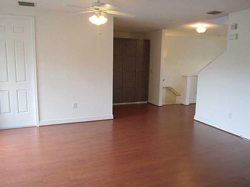 THE VILLAGE AT SAILBOAT B - Residential Lease