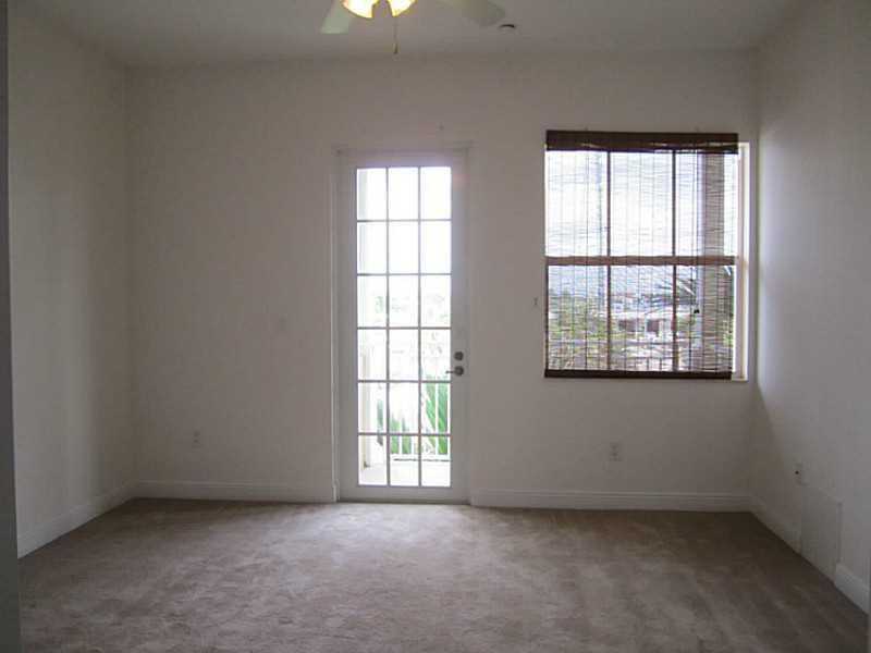 THE VILLAGE AT SAILBOAT B - Residential Lease