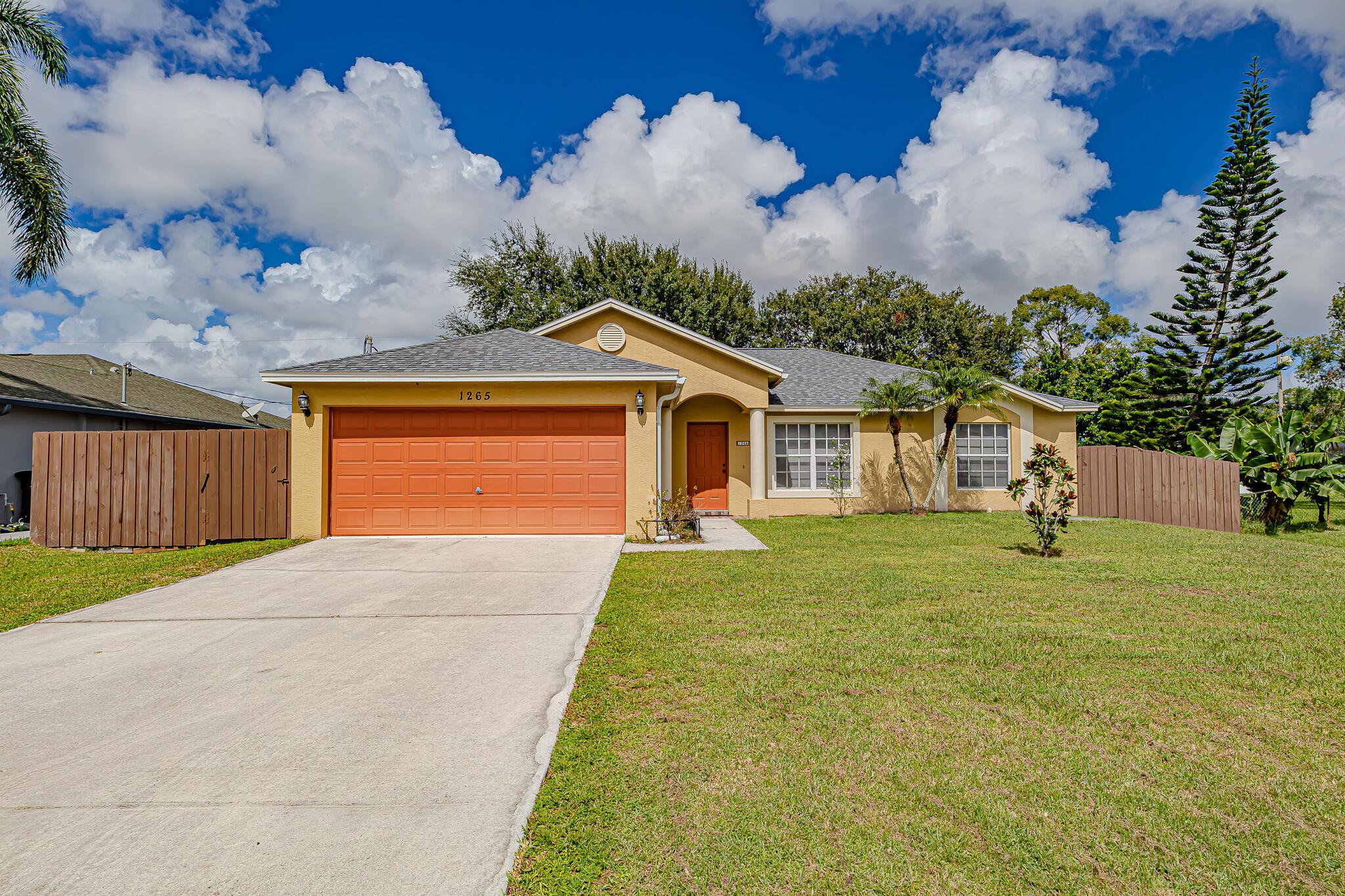 PORT ST LUCIE SECTION 17 - Residential