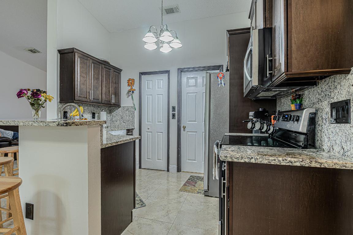 PORT ST LUCIE SECTION 17 - Residential