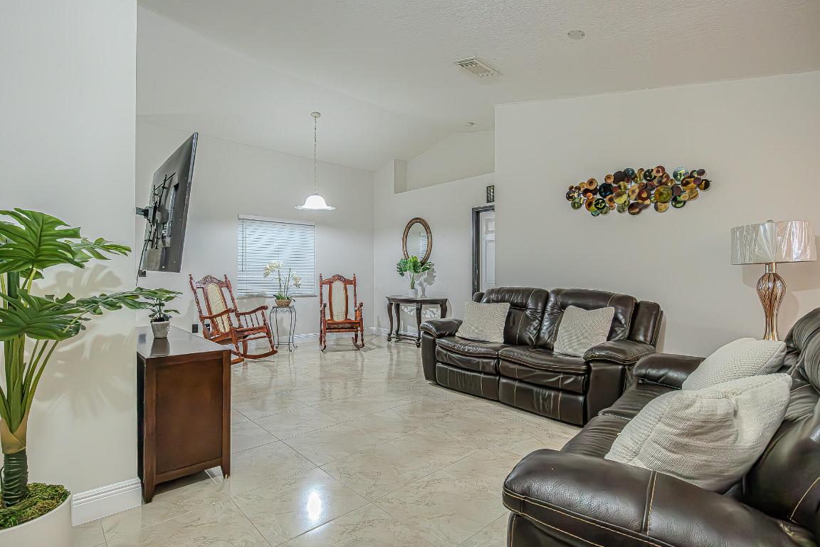 PORT ST LUCIE SECTION 17 - Residential