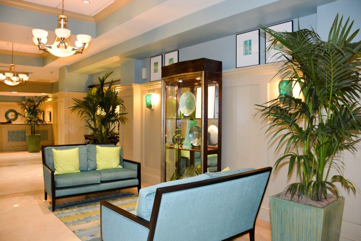 TIDES AT BRIDGESIDE SQUARE - Residential