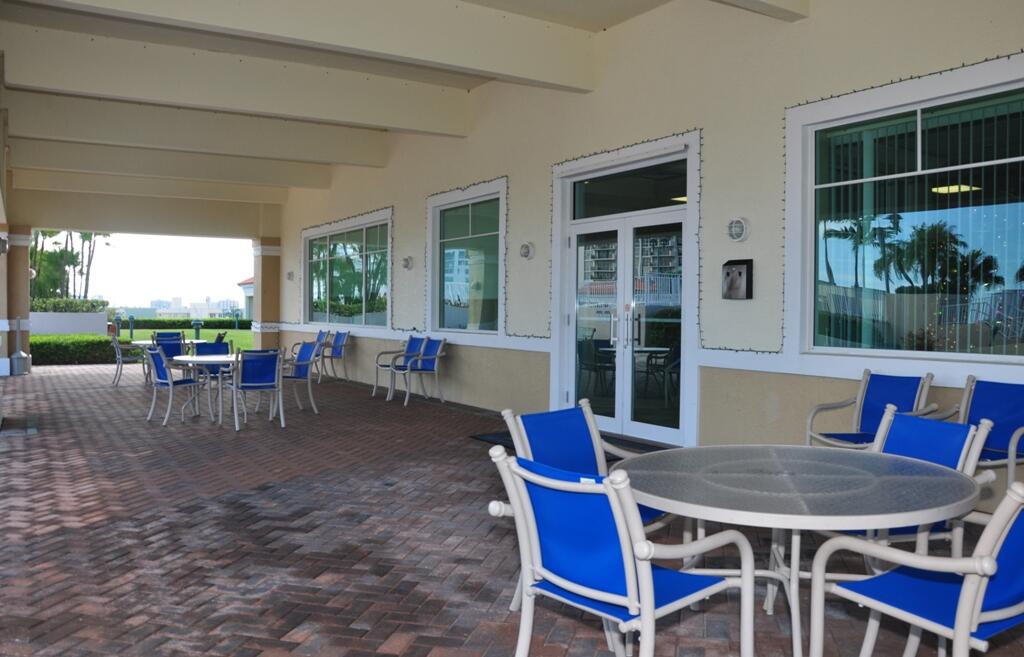 TIDES AT BRIDGESIDE SQUARE - Residential