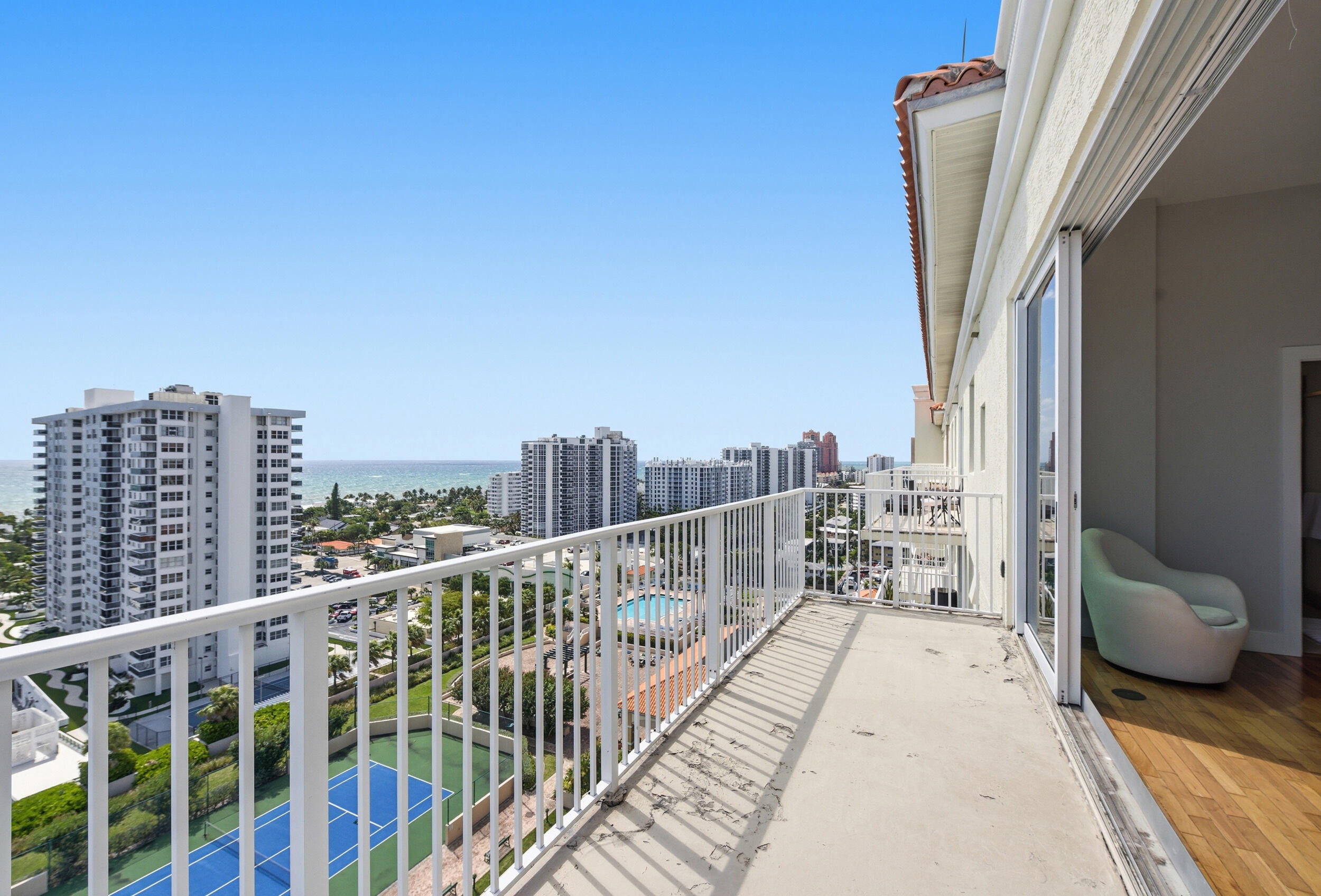 TIDES AT BRIDGESIDE SQUARE - Residential