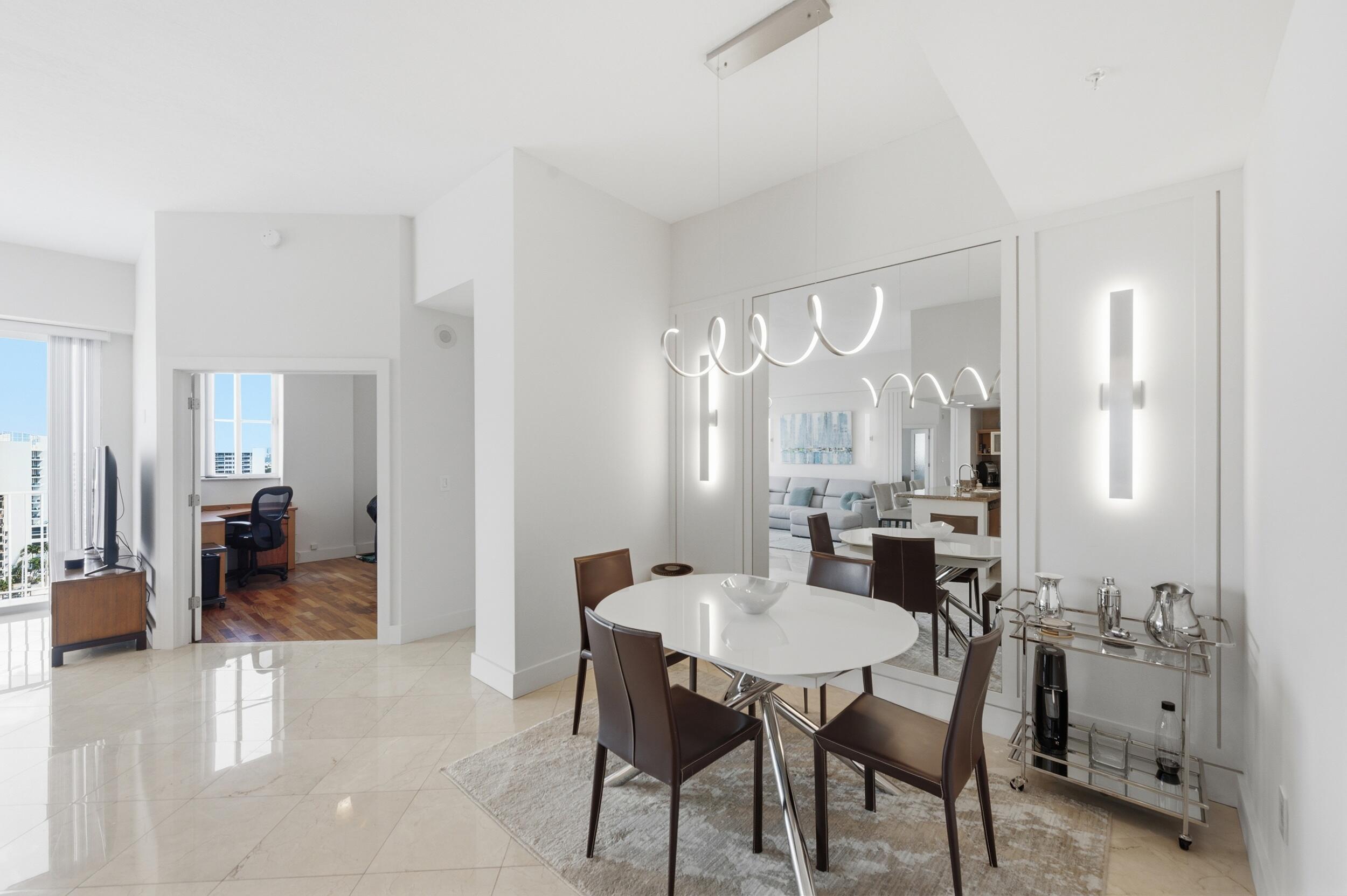 TIDES AT BRIDGESIDE SQUARE - Residential