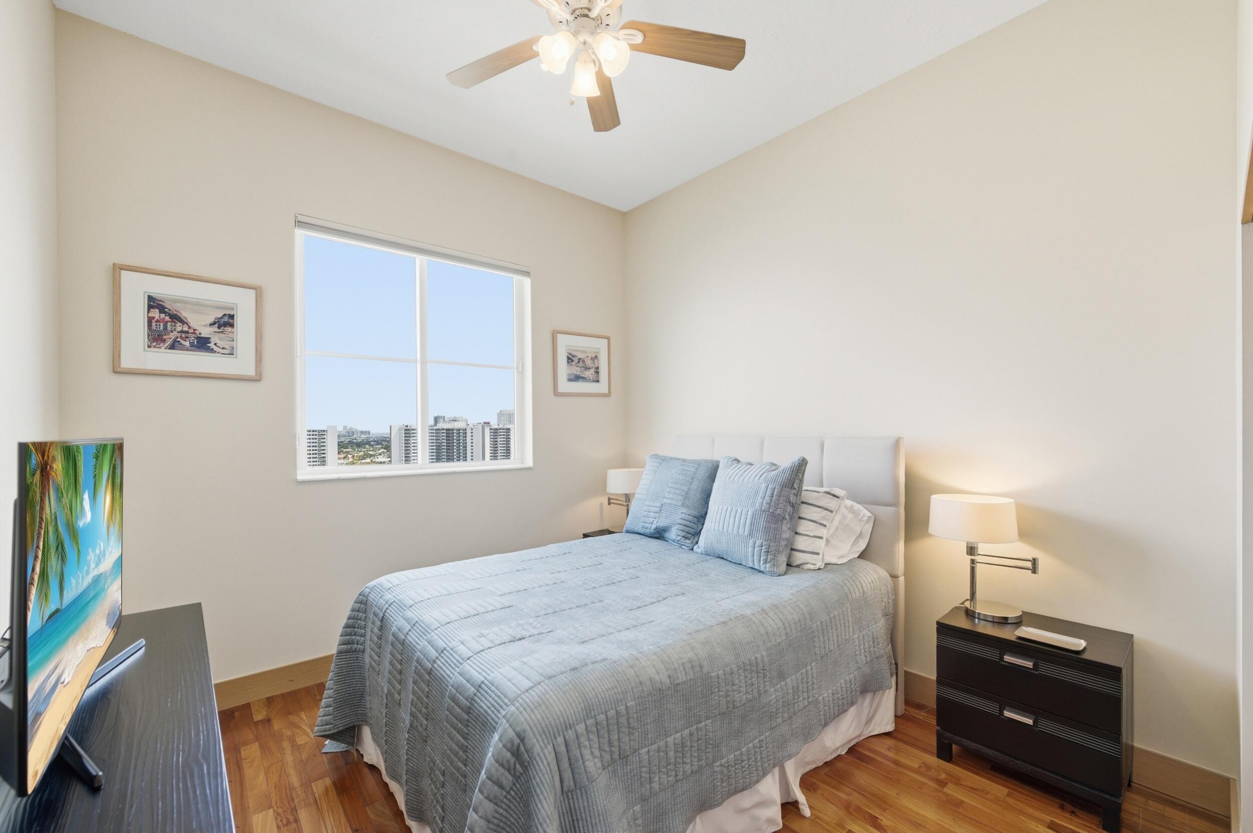 TIDES AT BRIDGESIDE SQUARE - Residential