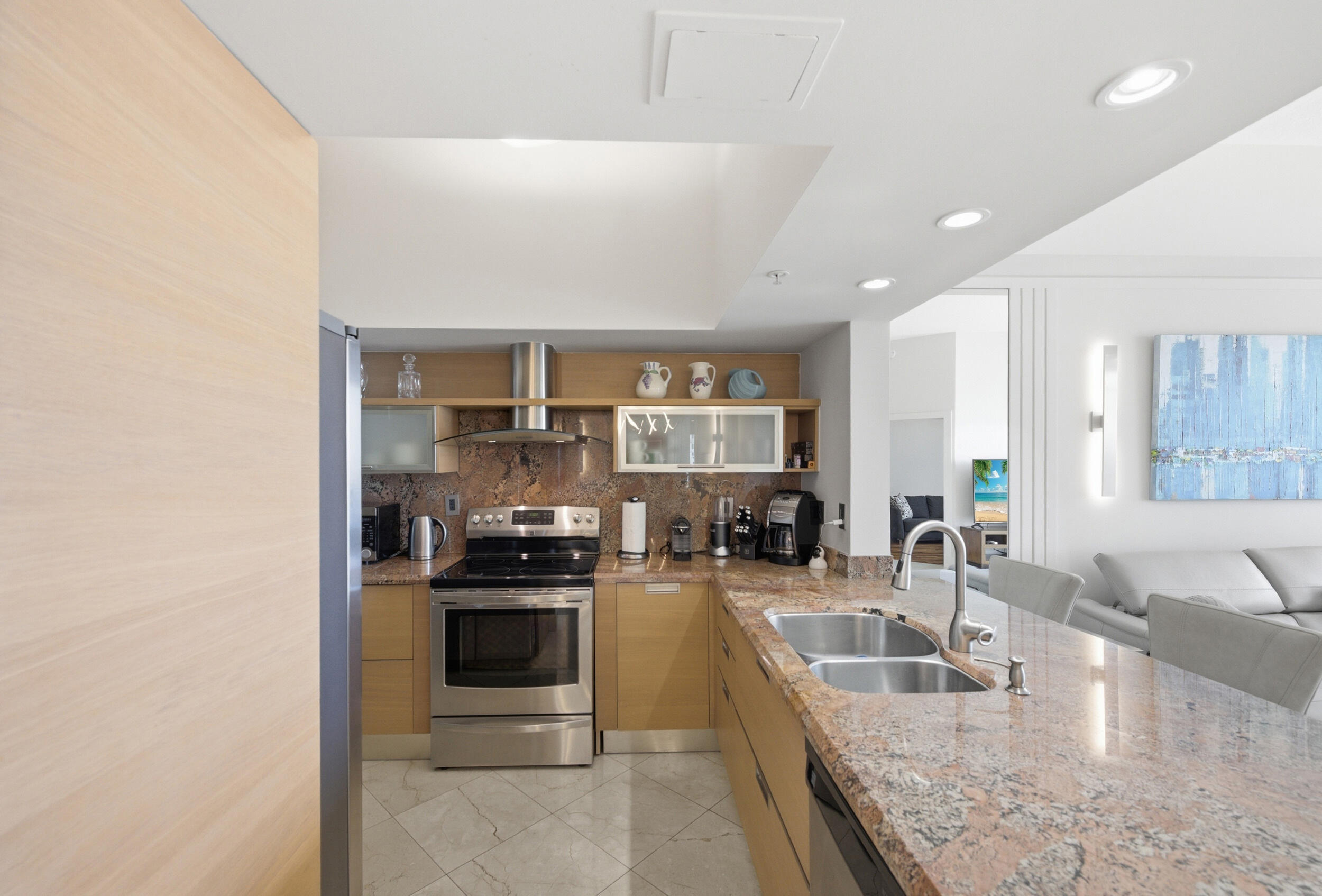 TIDES AT BRIDGESIDE SQUARE - Residential