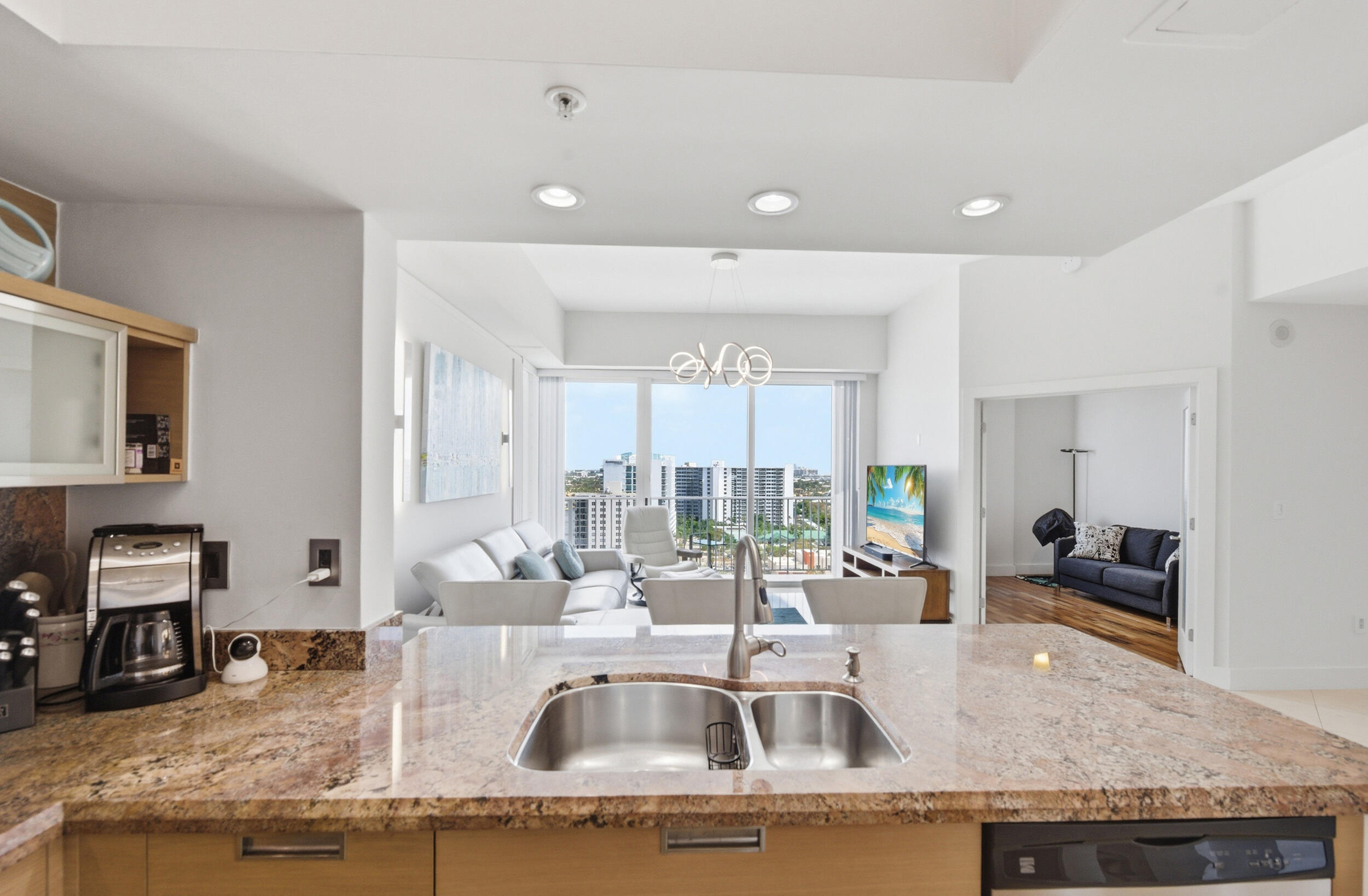 TIDES AT BRIDGESIDE SQUARE - Residential