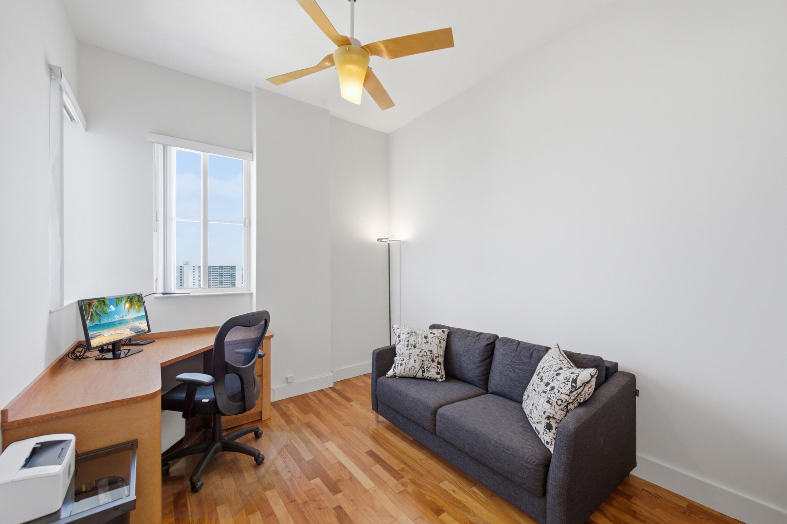 TIDES AT BRIDGESIDE SQUARE - Residential