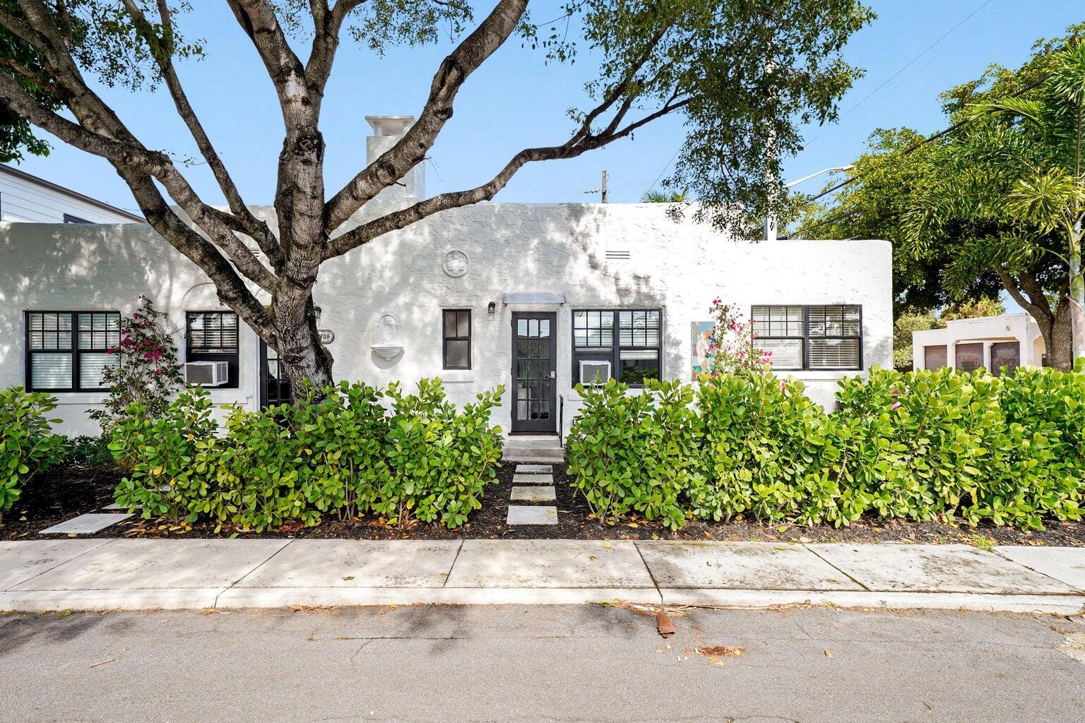 Central Park South Palm Beach - Residential Lease