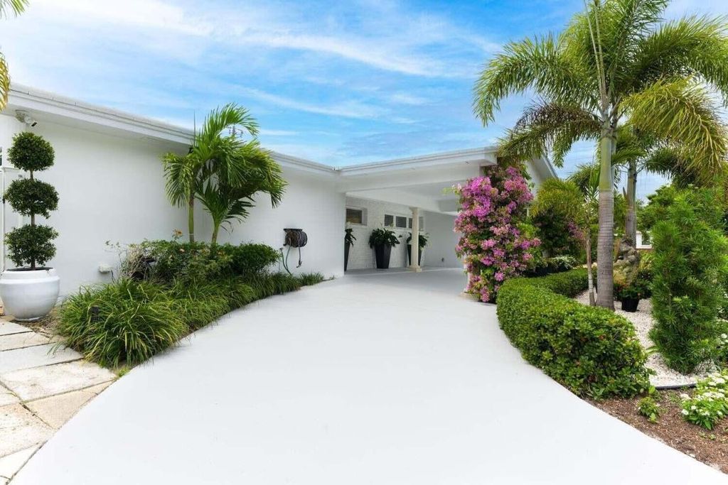 Photo of 246 Elwa Place, West Palm Beach, FL 33405 (MLS # R11154618)