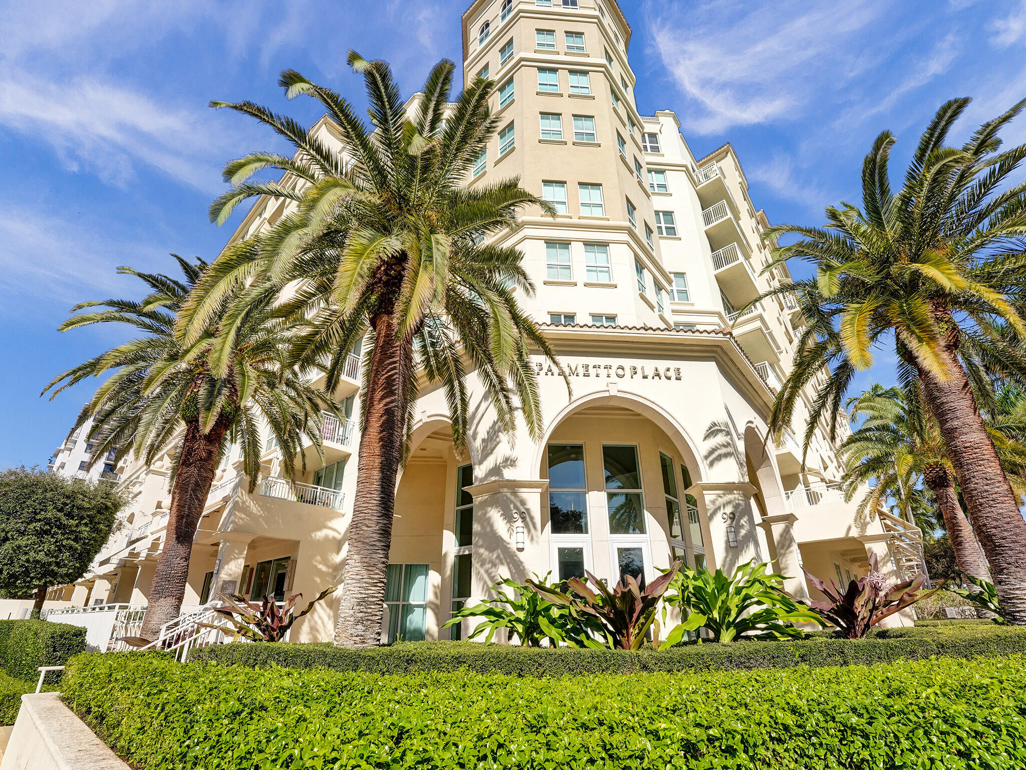 PALMETTO PLACE CONDO - Residential Lease