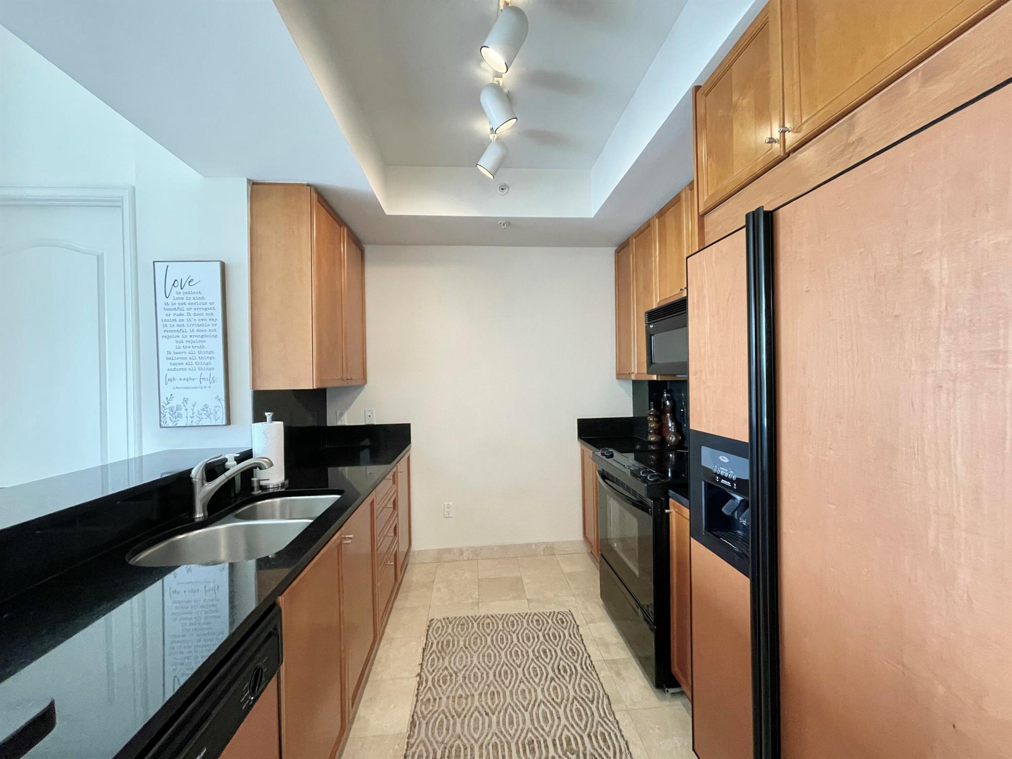 PALMETTO PLACE CONDO - Residential Lease