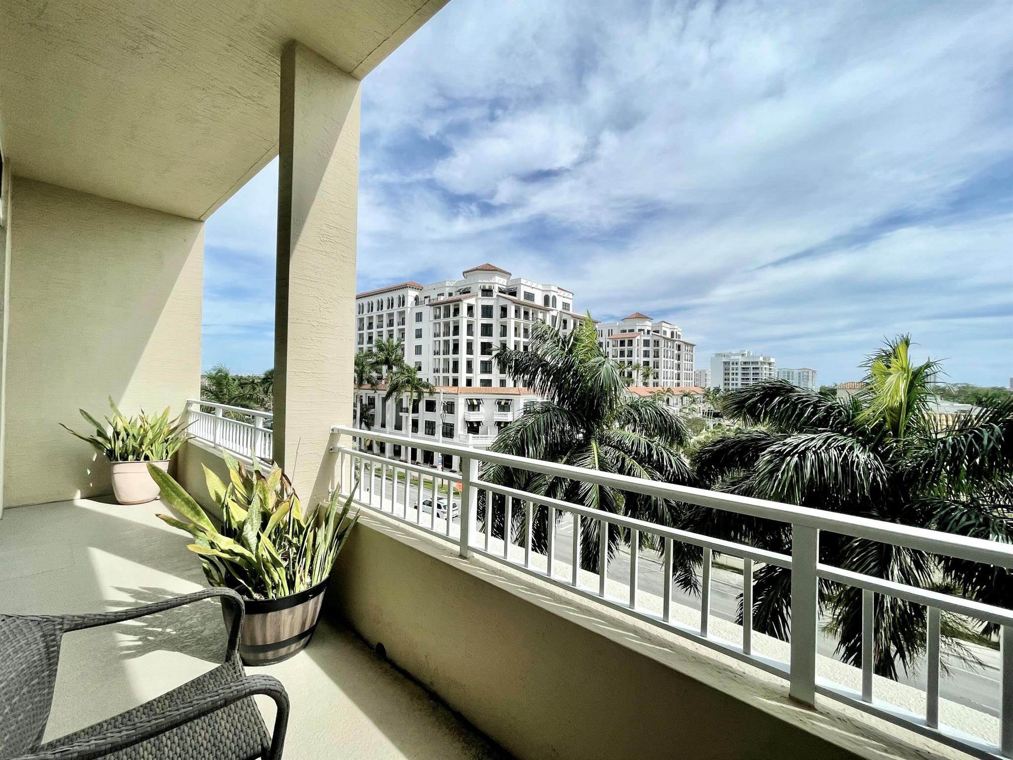 PALMETTO PLACE CONDO - Residential Lease