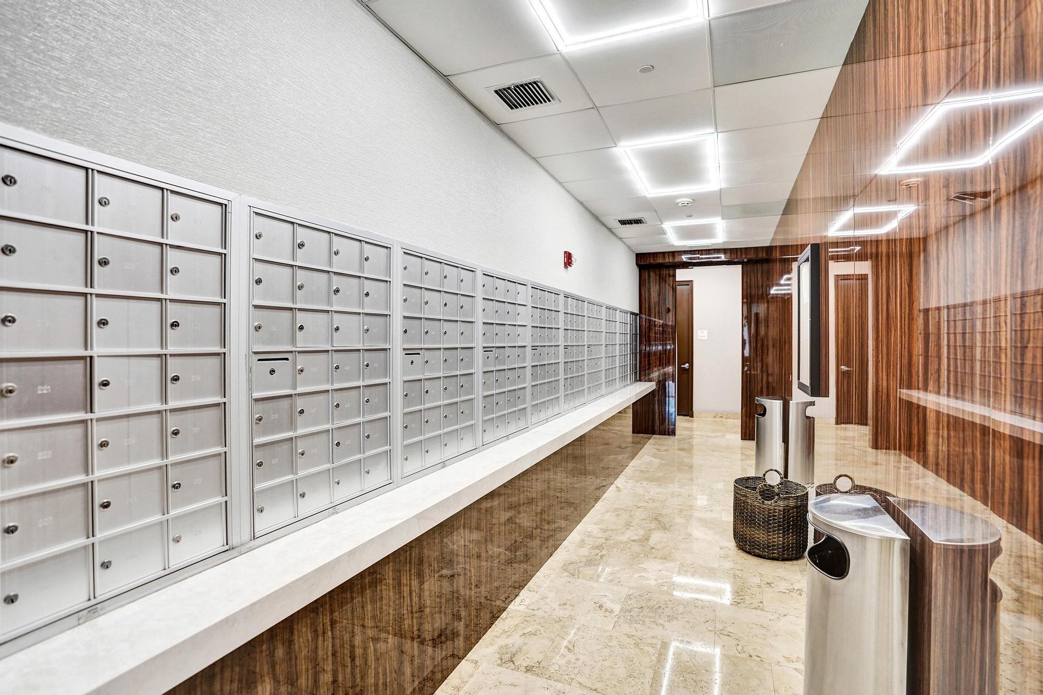 PALMETTO PLACE CONDO - Residential Lease