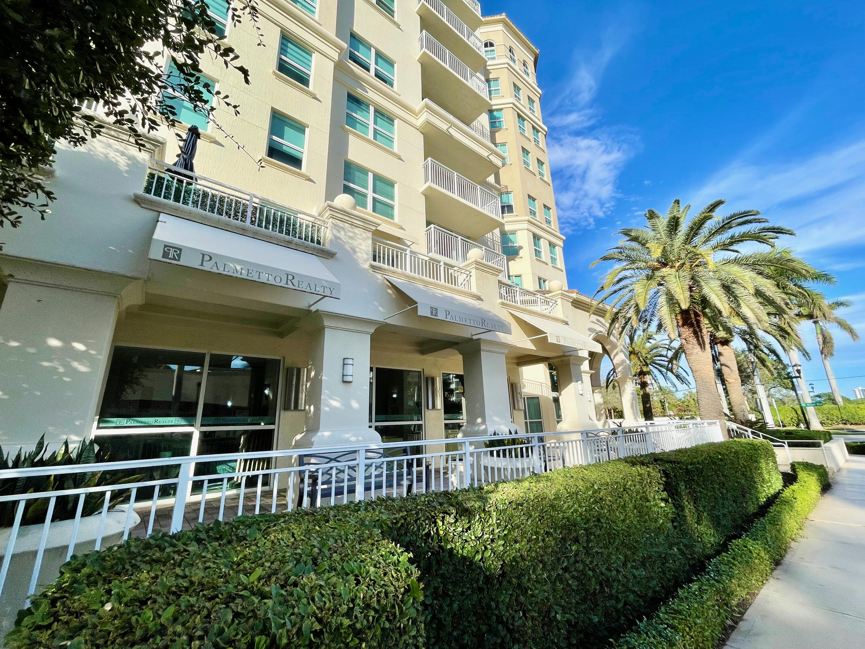 PALMETTO PLACE CONDO - Residential Lease