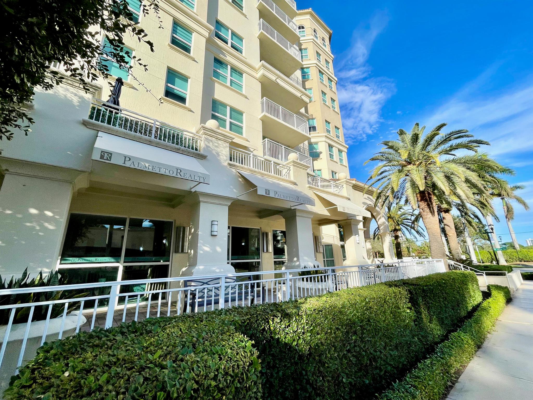 PALMETTO PLACE CONDO - Residential Lease