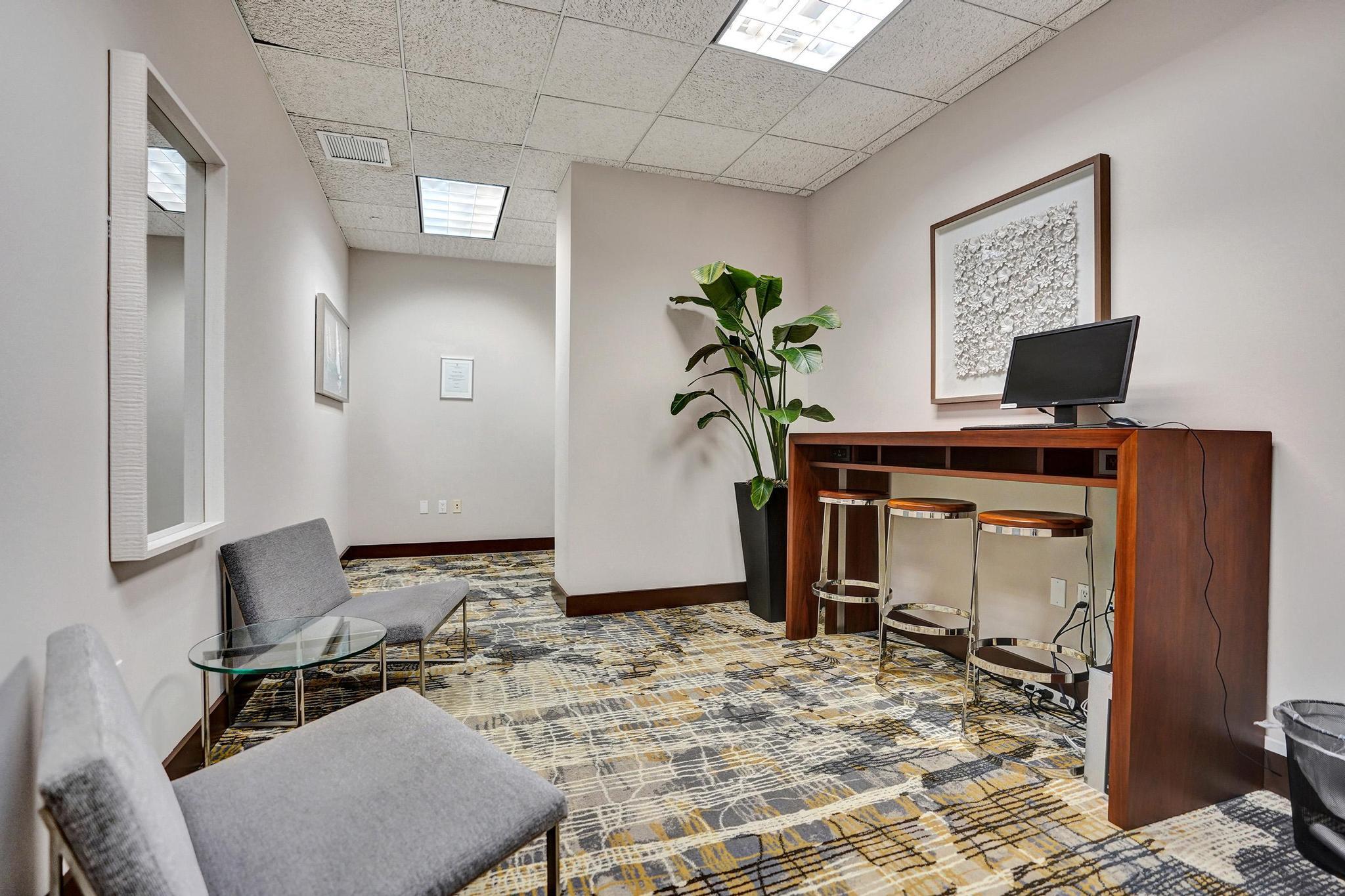 PALMETTO PLACE CONDO - Residential Lease