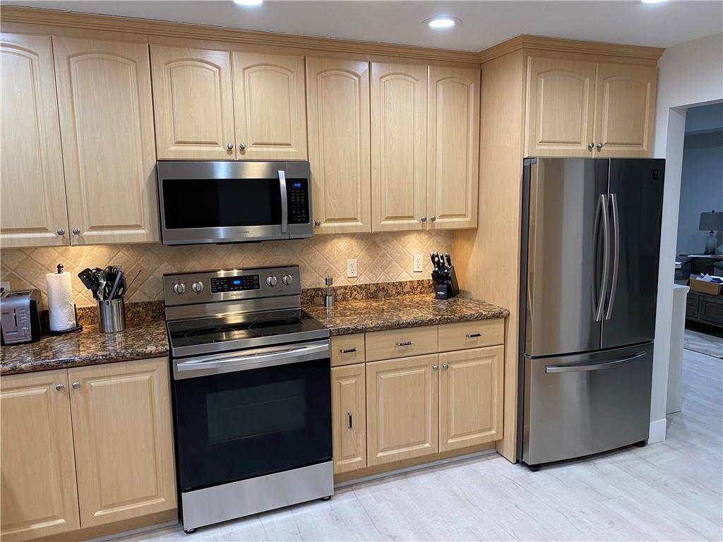 PINE SPRINGS 1 - Residential