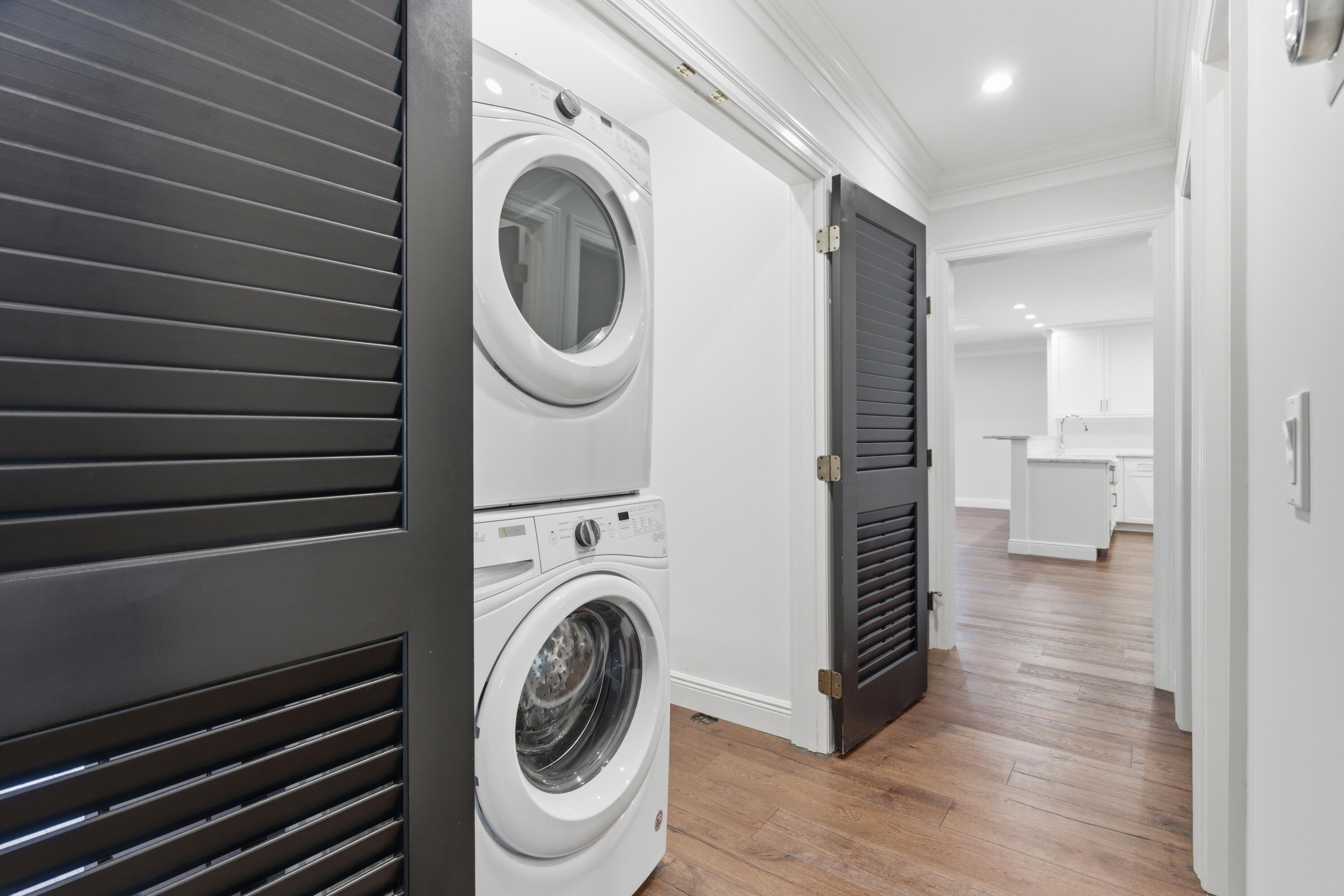 POLO ISLAND CONDO - Residential