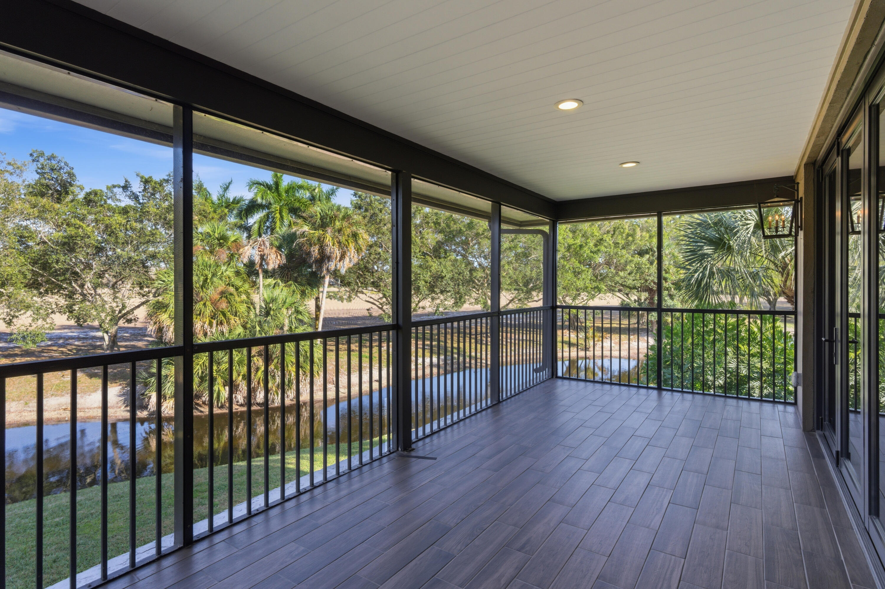 POLO ISLAND CONDO - Residential