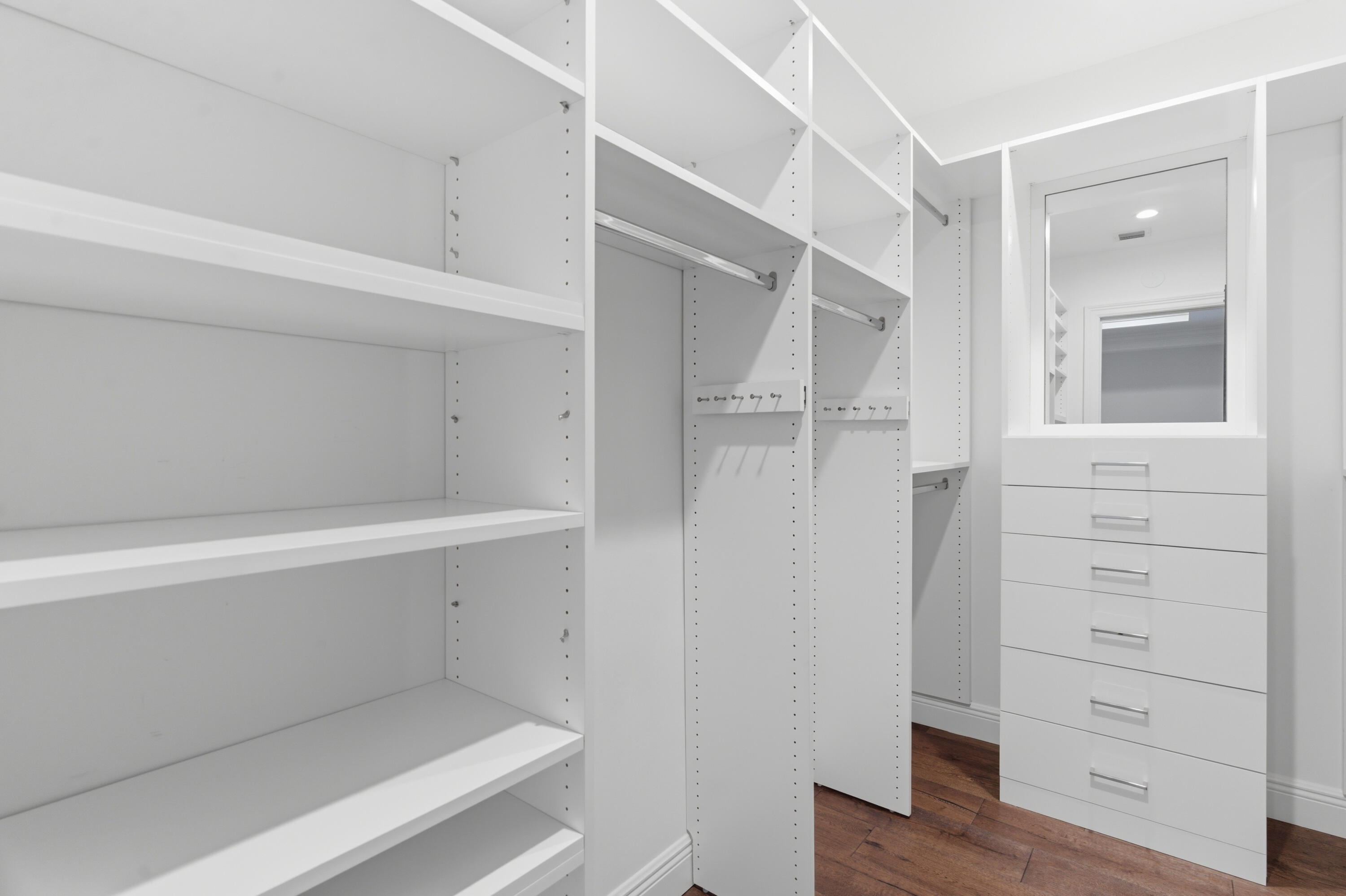 POLO ISLAND CONDO - Residential