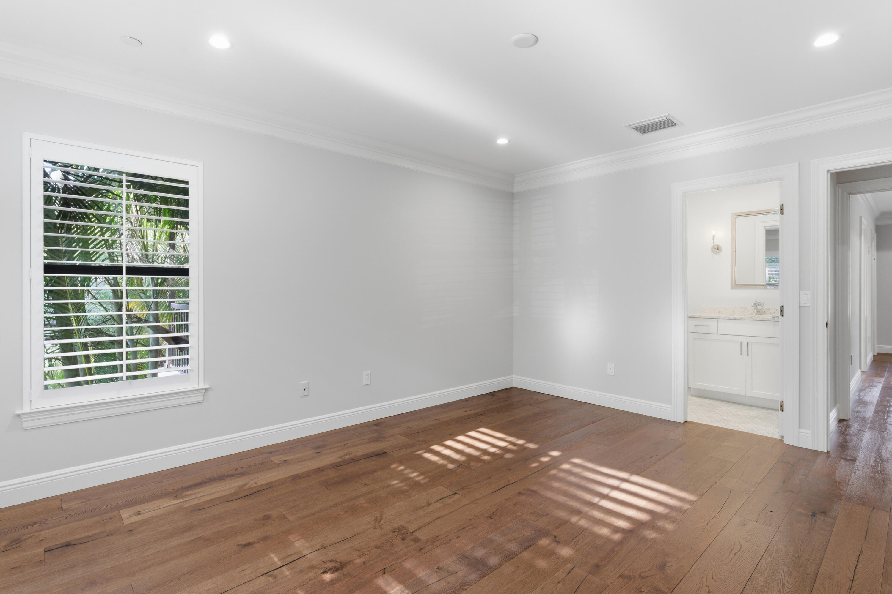 POLO ISLAND CONDO - Residential