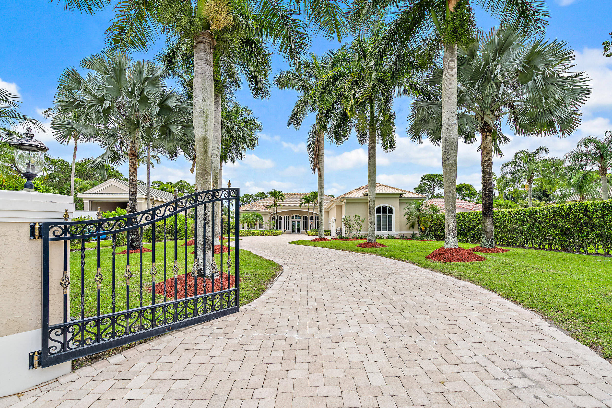 JUPITER RIVER ESTATES - Residential