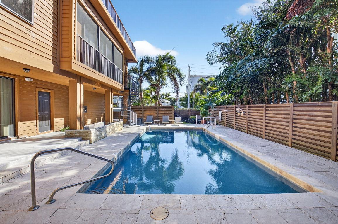 TALBOT HOUSE III CONDO - Residential