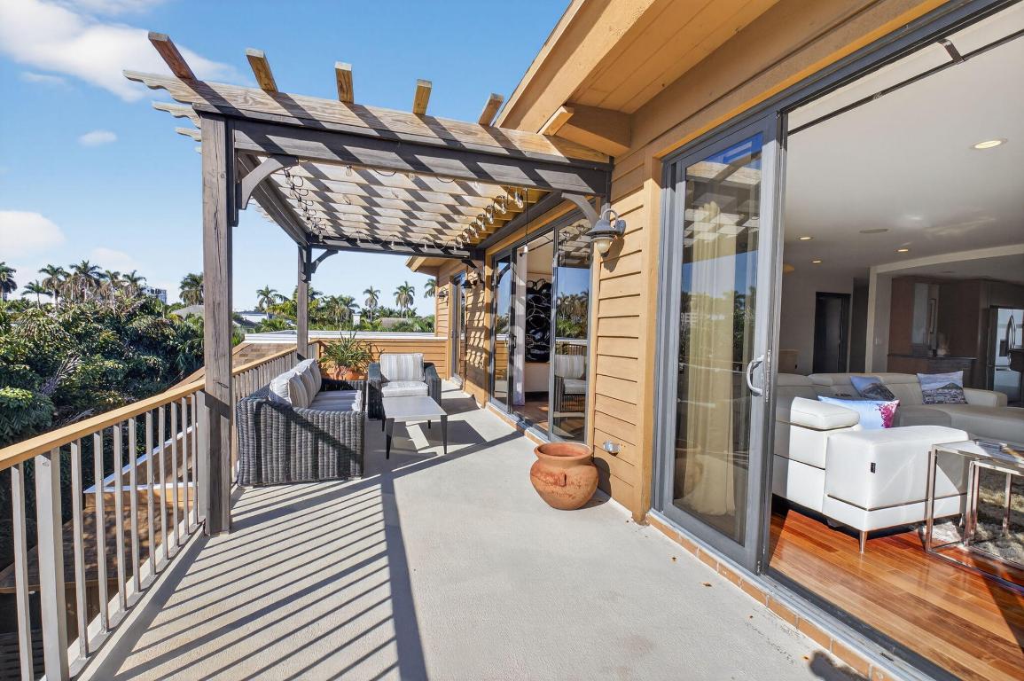 TALBOT HOUSE III CONDO - Residential