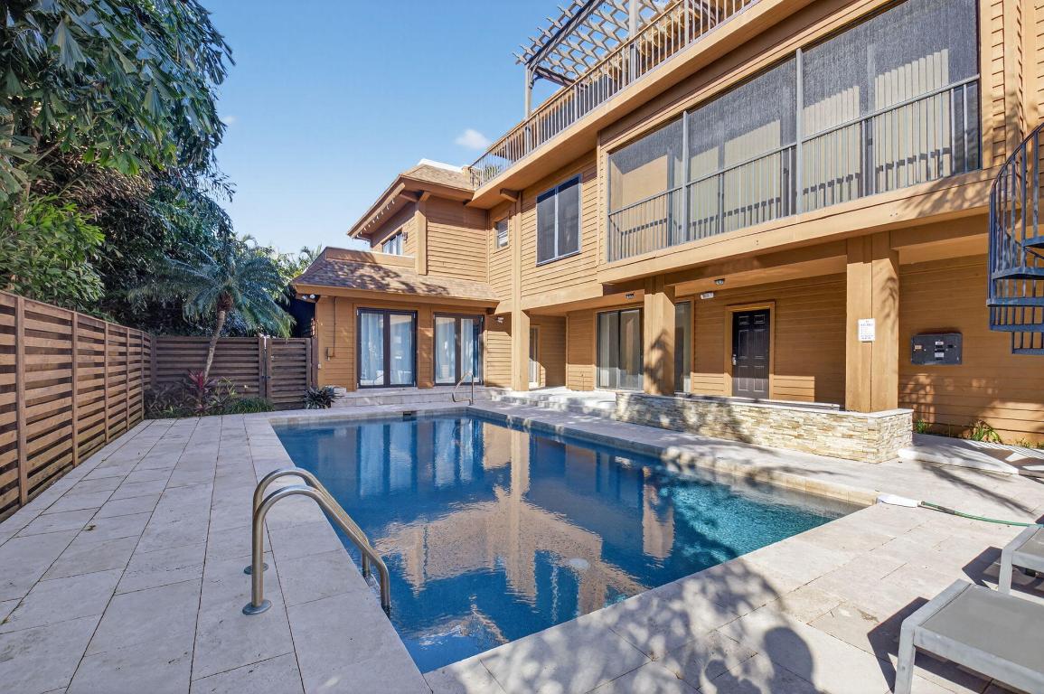 TALBOT HOUSE III CONDO - Residential