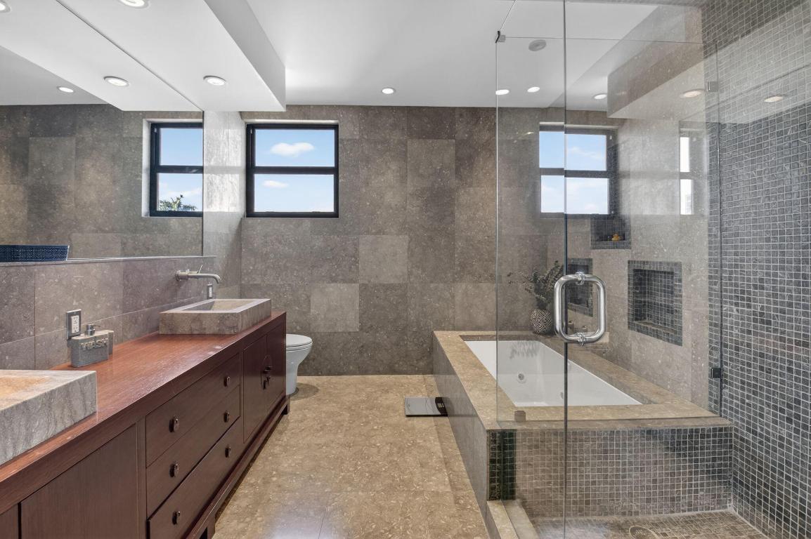 TALBOT HOUSE III CONDO - Residential