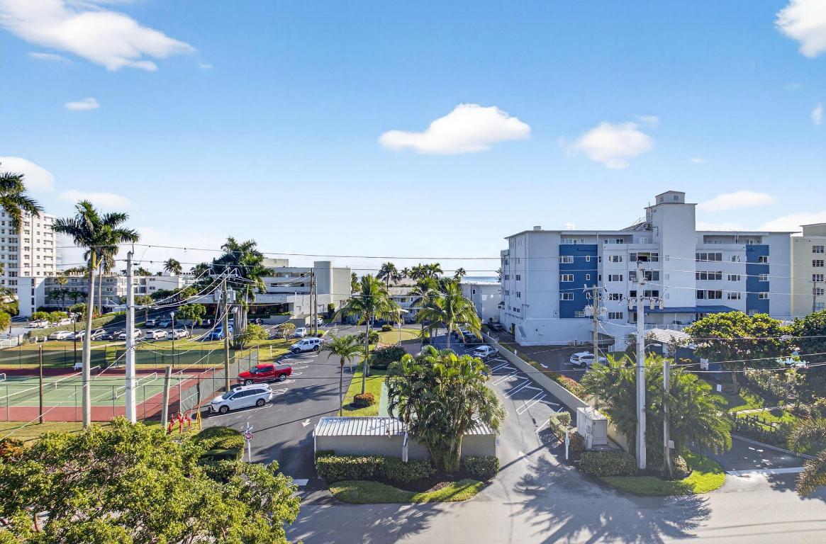 TALBOT HOUSE III CONDO - Residential