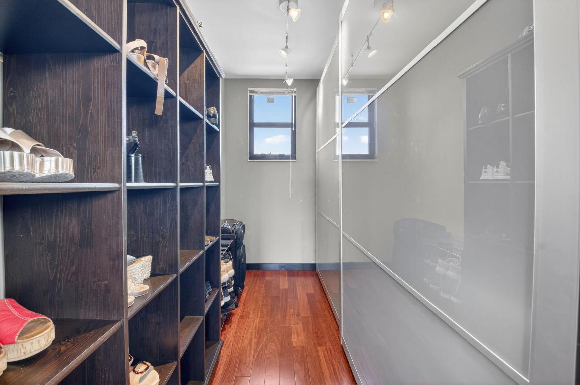 TALBOT HOUSE III CONDO - Residential