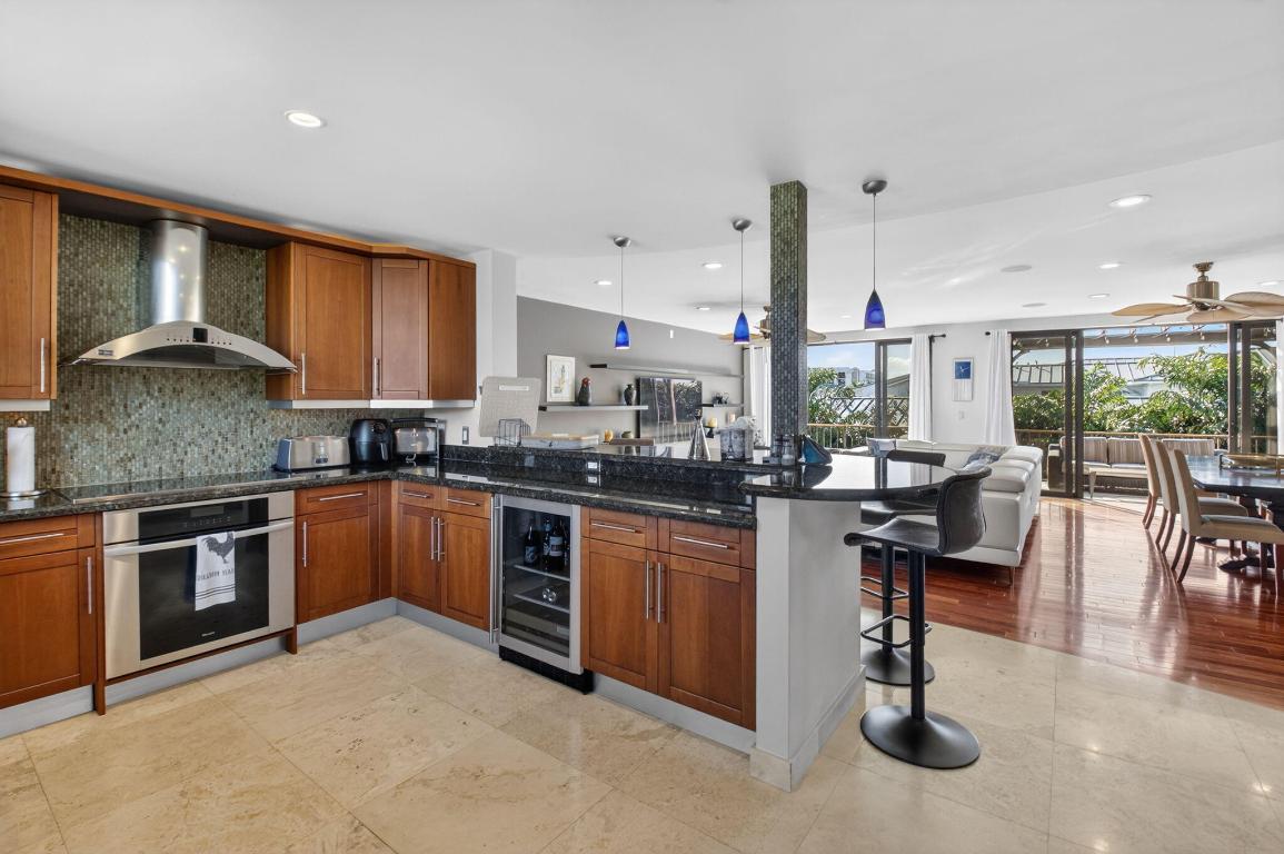 TALBOT HOUSE III CONDO - Residential