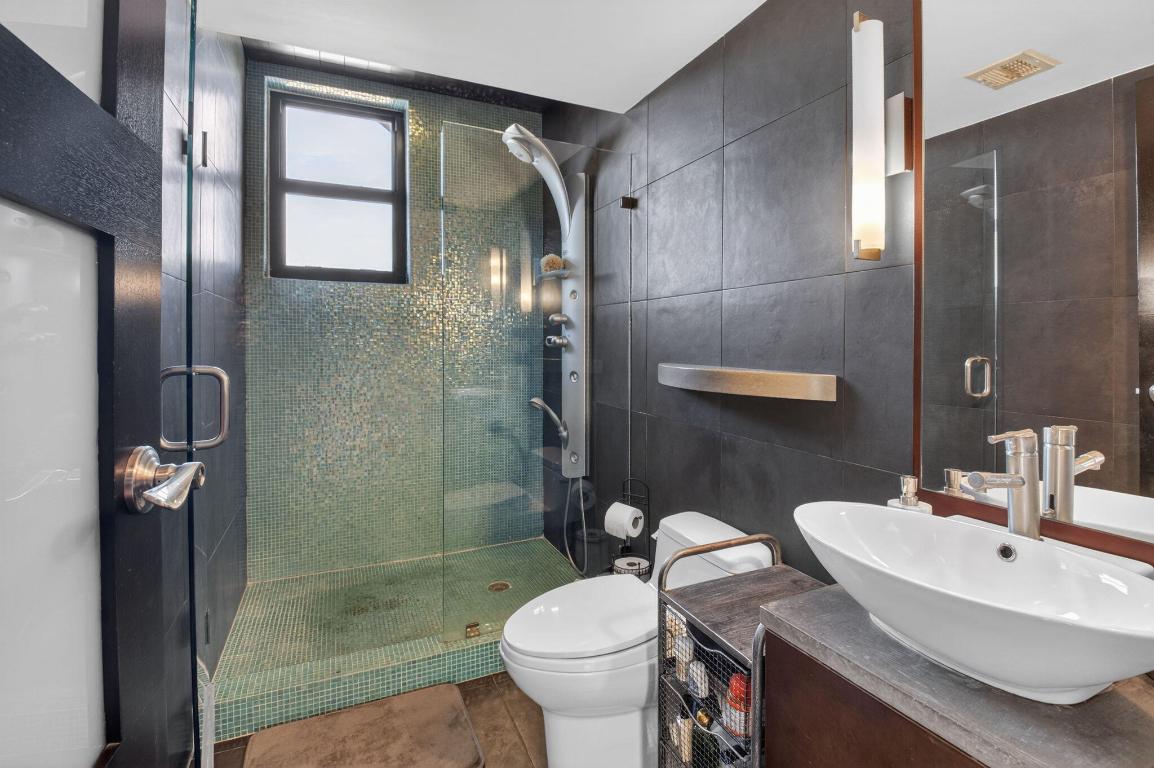 TALBOT HOUSE III CONDO - Residential