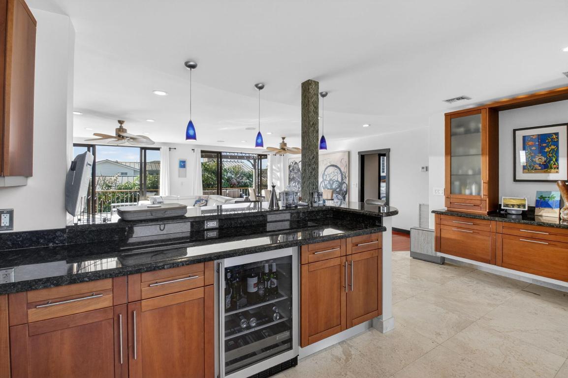 TALBOT HOUSE III CONDO - Residential