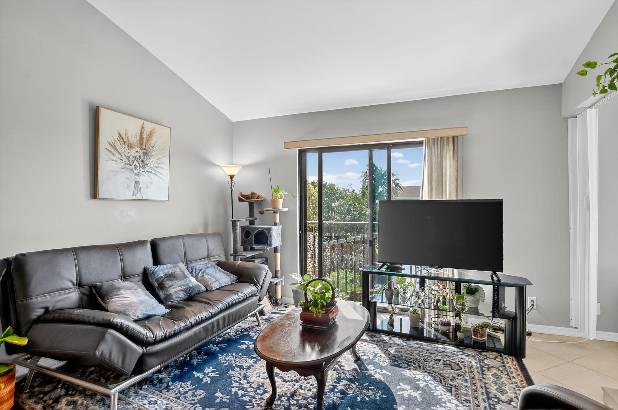 VILLA VALENCIA CONDO - Residential