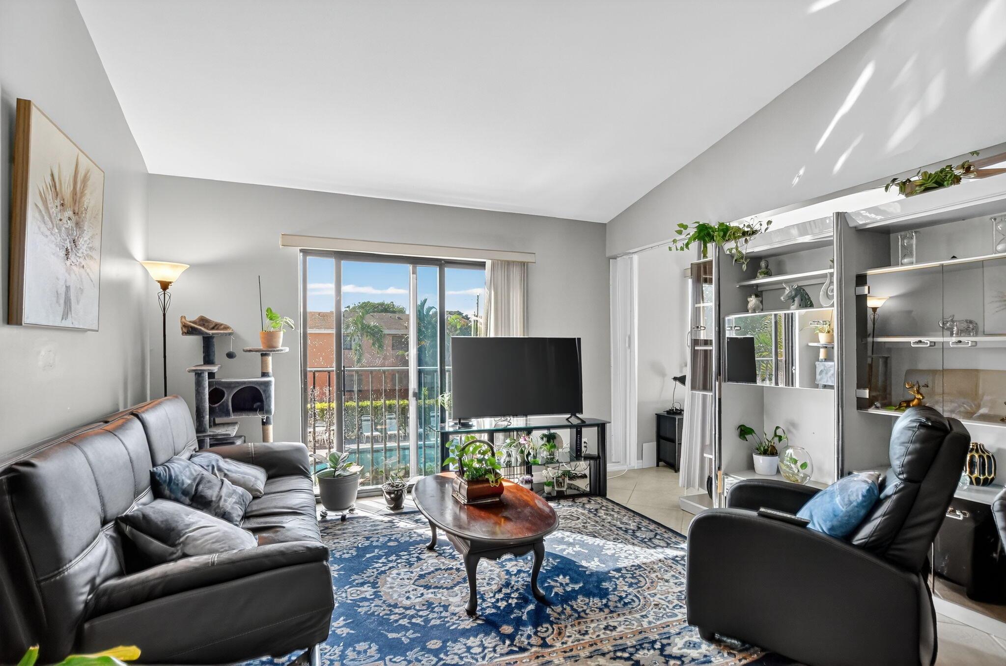 VILLA VALENCIA CONDO - Residential