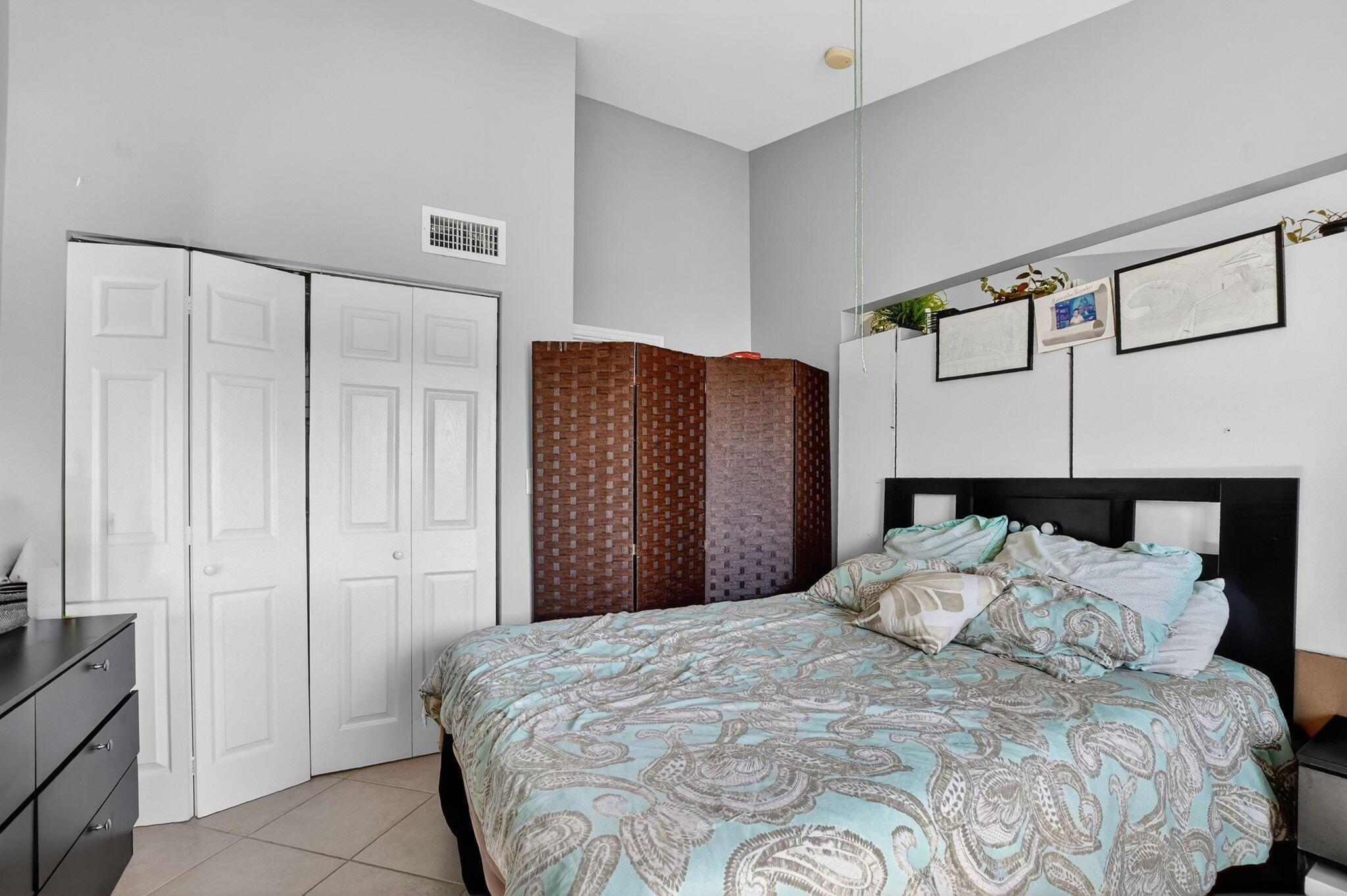 VILLA VALENCIA CONDO - Residential