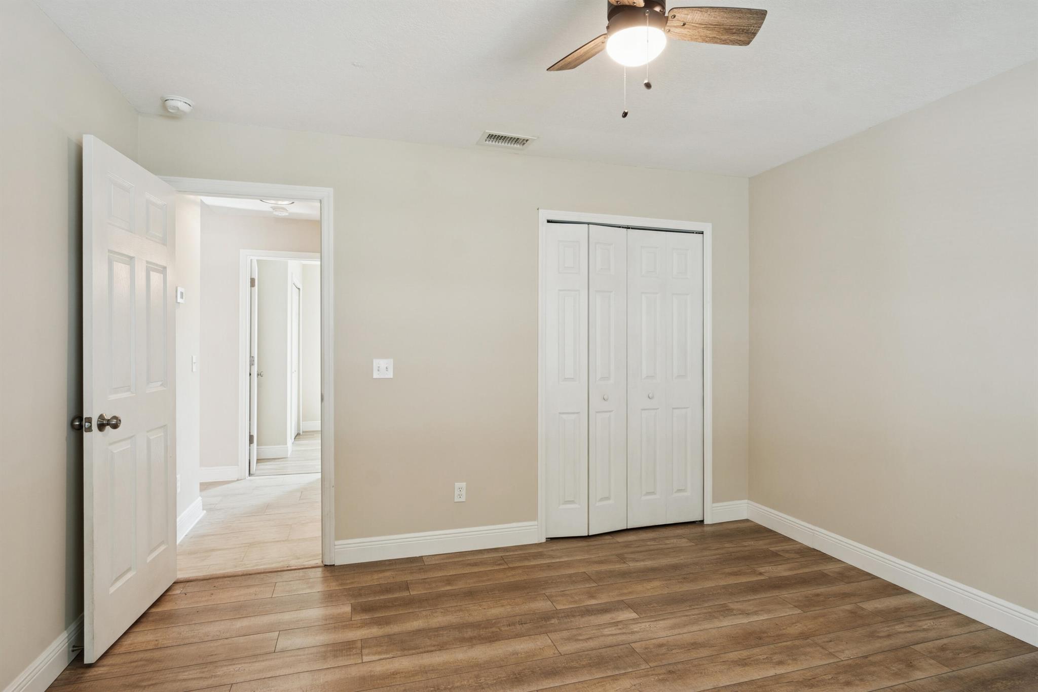PALM LAKE ESTATES - Residential