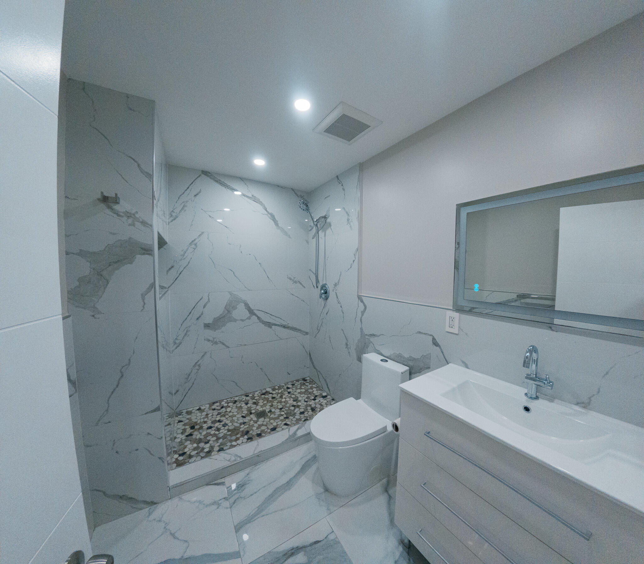 REPLAT OF PALM GARDENS BLK 4 LOT 15 (0.17 AC) - Residential Lease