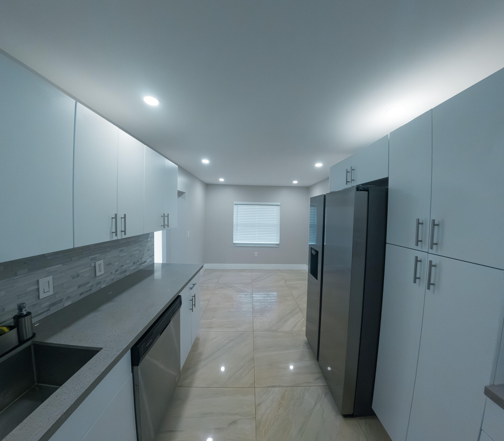 REPLAT OF PALM GARDENS BLK 4 LOT 15 (0.17 AC) - Residential Lease