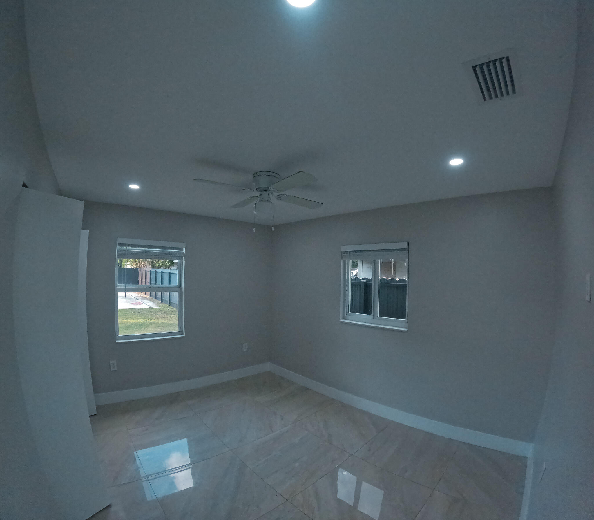 REPLAT OF PALM GARDENS BLK 4 LOT 15 (0.17 AC) - Residential Lease