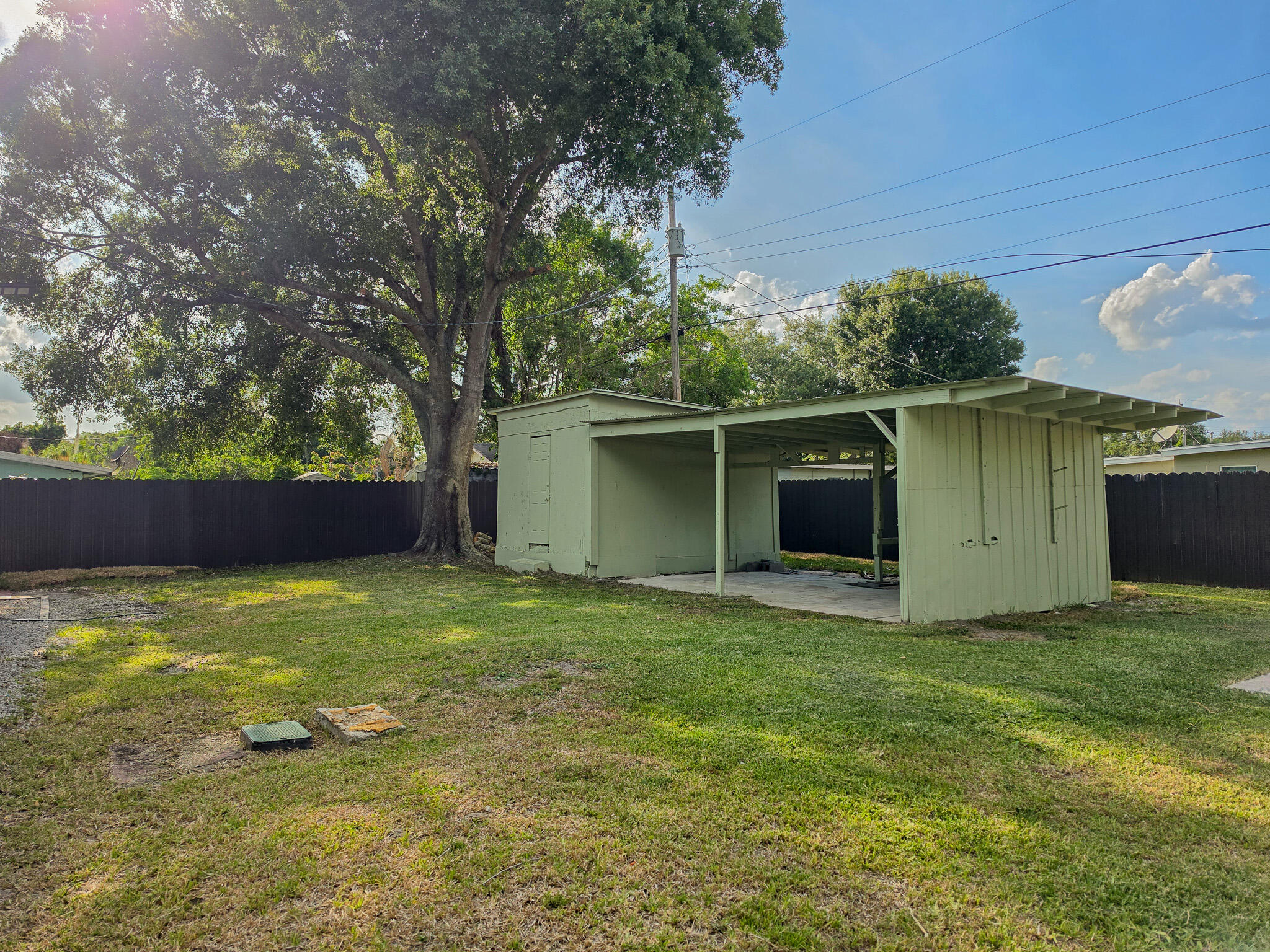 REPLAT OF PALM GARDENS BLK 4 LOT 15 (0.17 AC) - Residential Lease