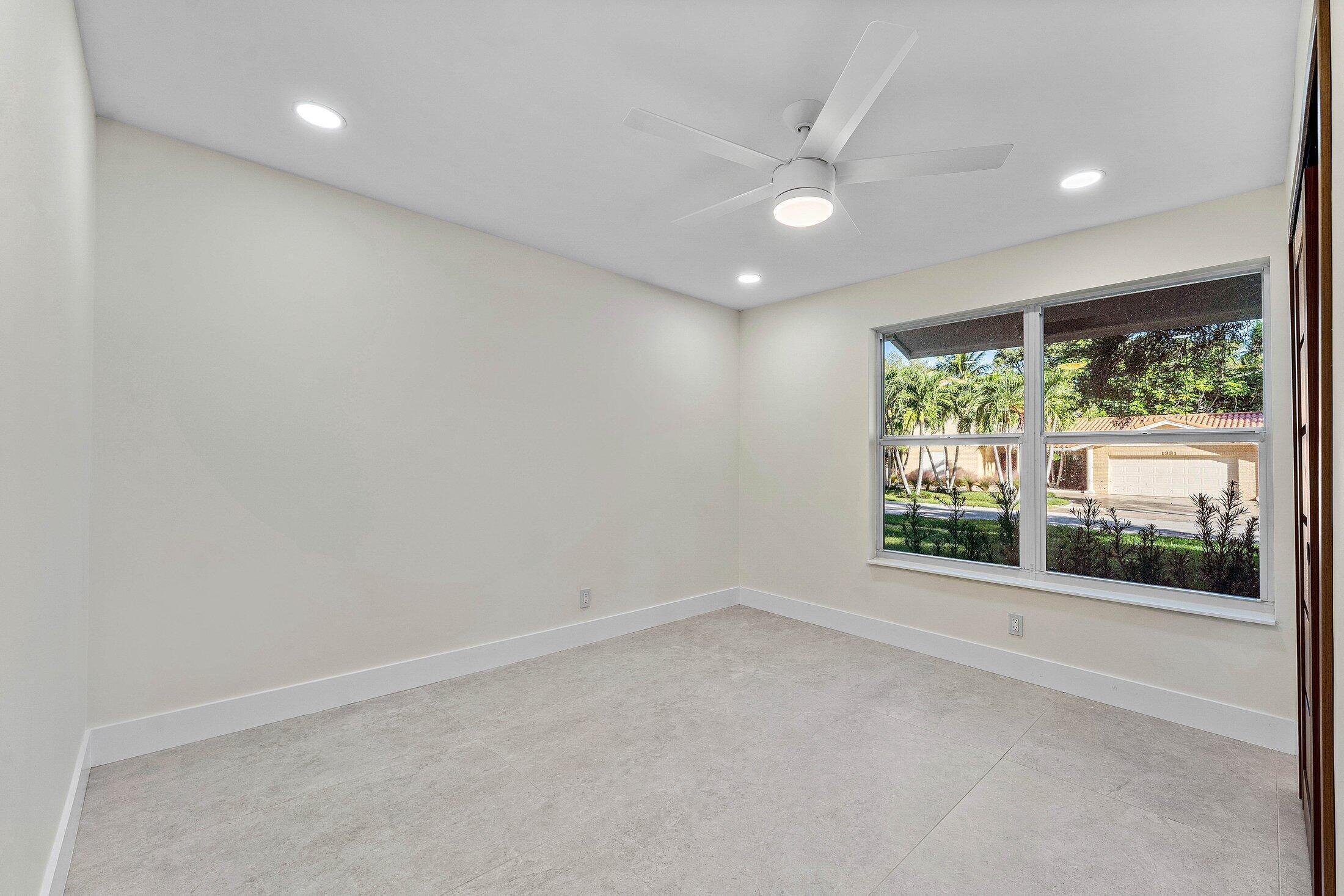 BOCA RATON SQUARE UNIT 18 - Residential