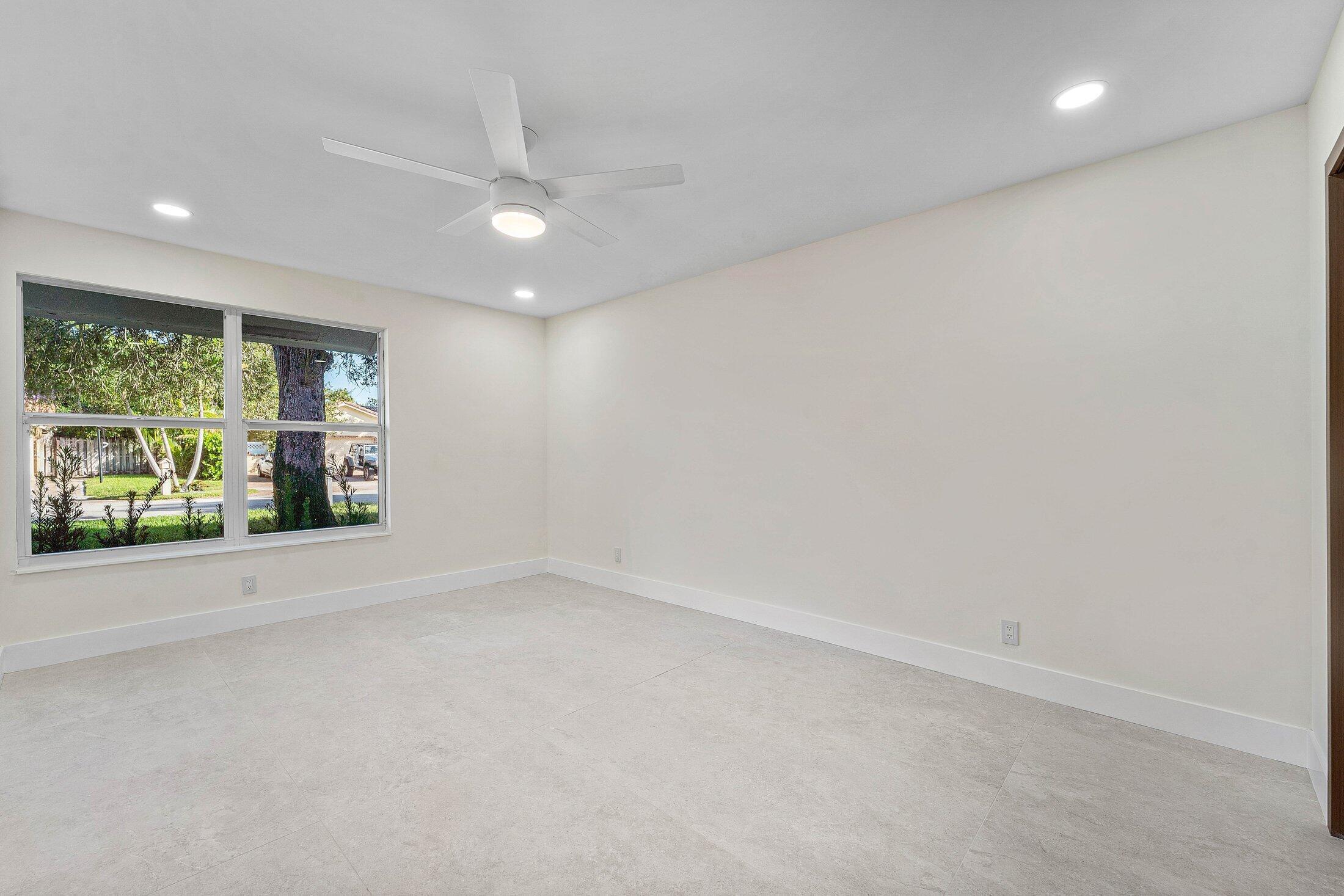 BOCA RATON SQUARE UNIT 18 - Residential