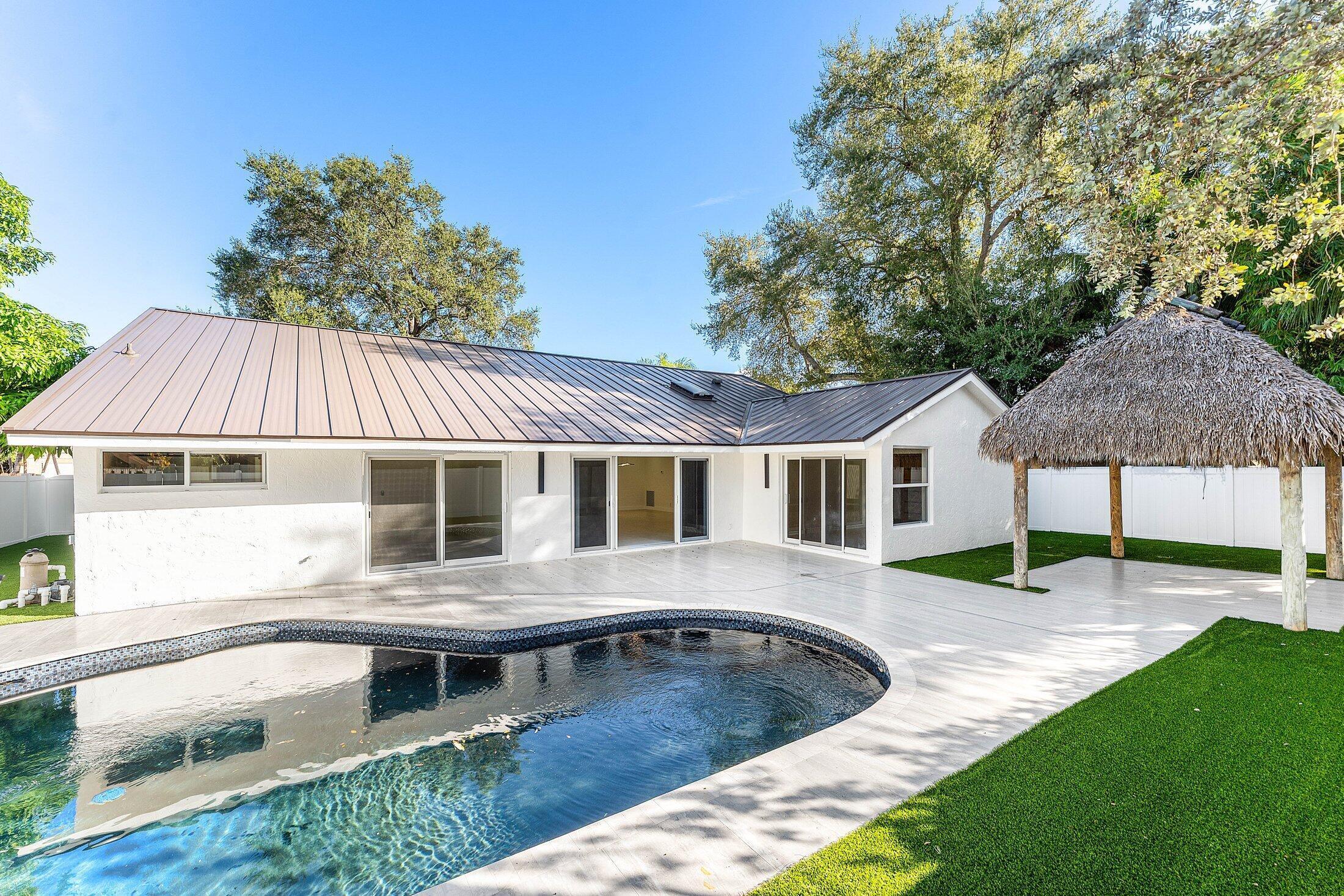 BOCA RATON SQUARE UNIT 18 - Residential