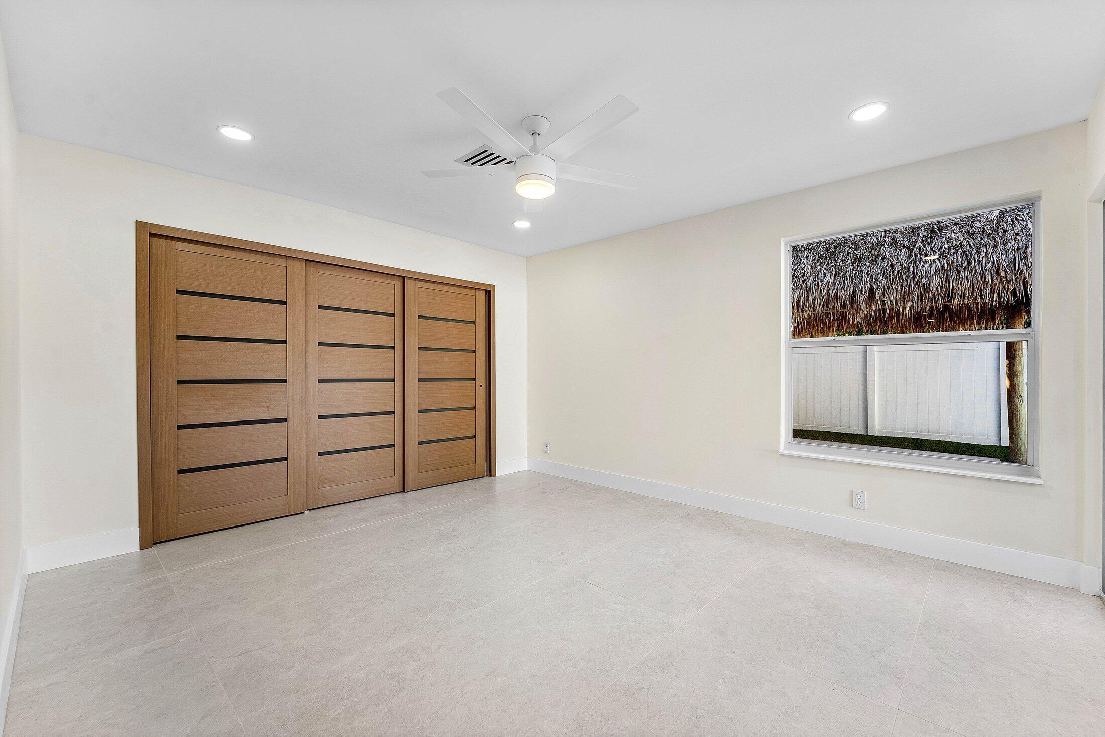 BOCA RATON SQUARE UNIT 18 - Residential