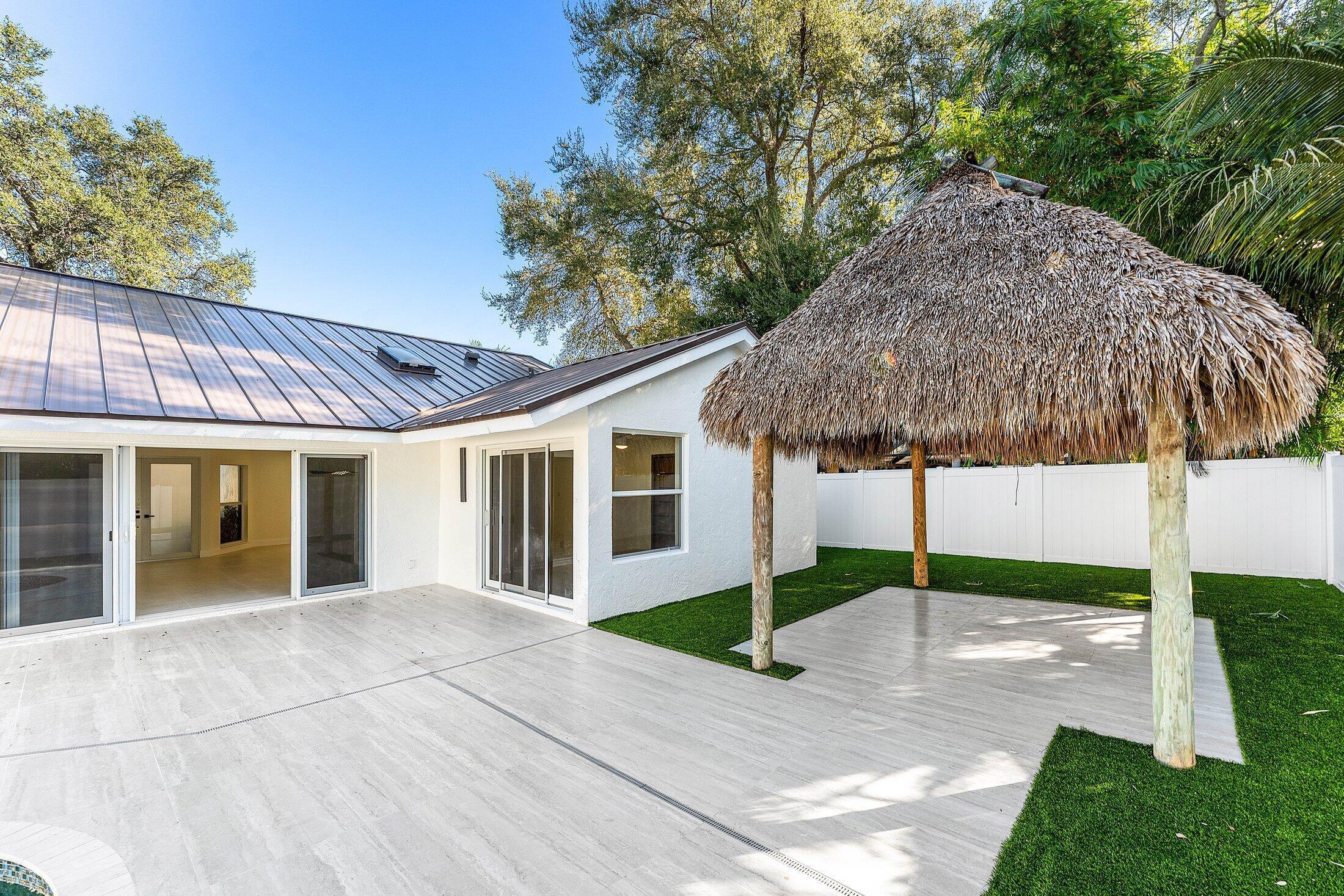 BOCA RATON SQUARE UNIT 18 - Residential